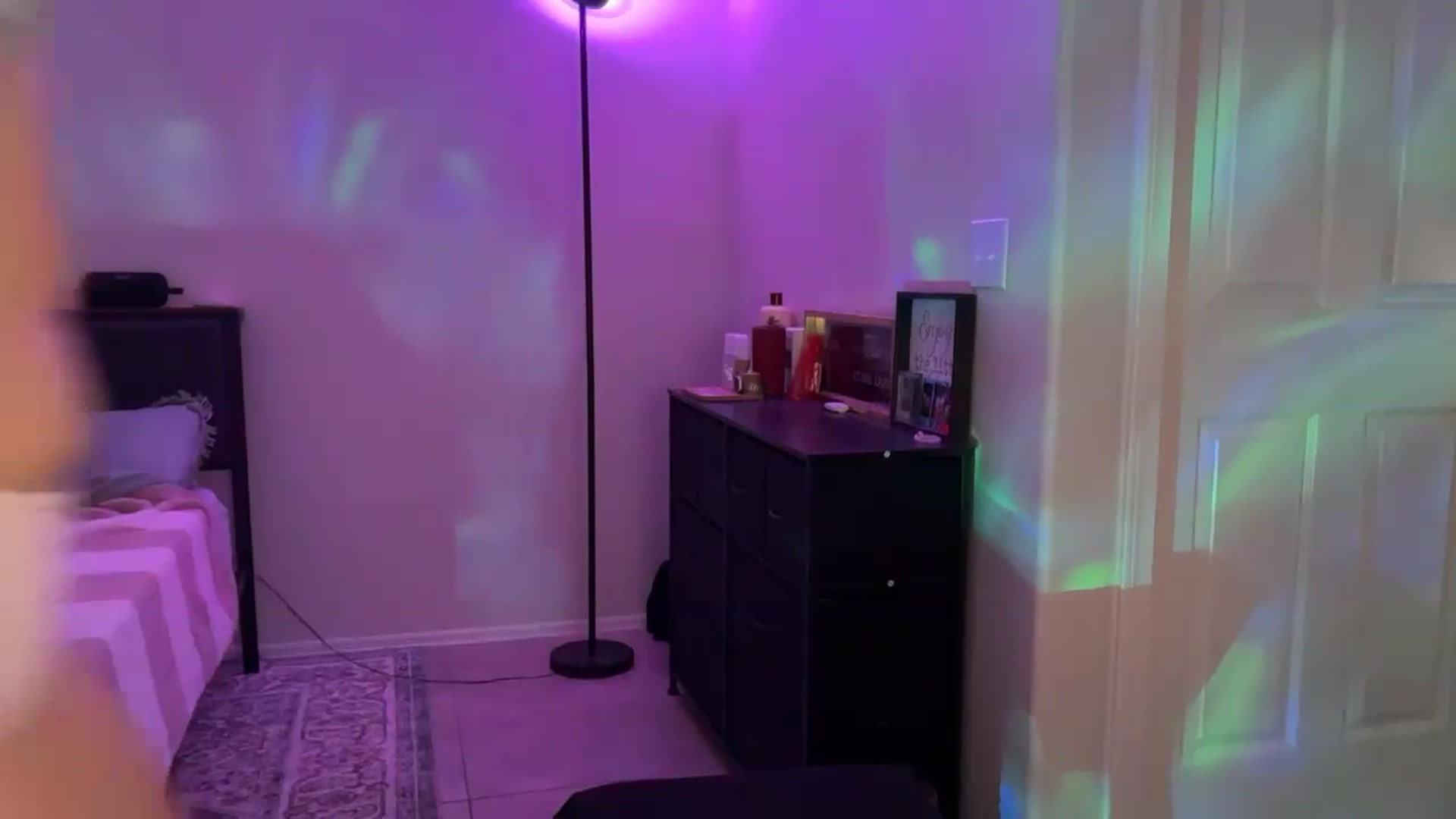 Gallery image thumbnail from Keyana_Reeves's myfreecams stream on, 09/07/2026, 24:01 image 18 of 20
