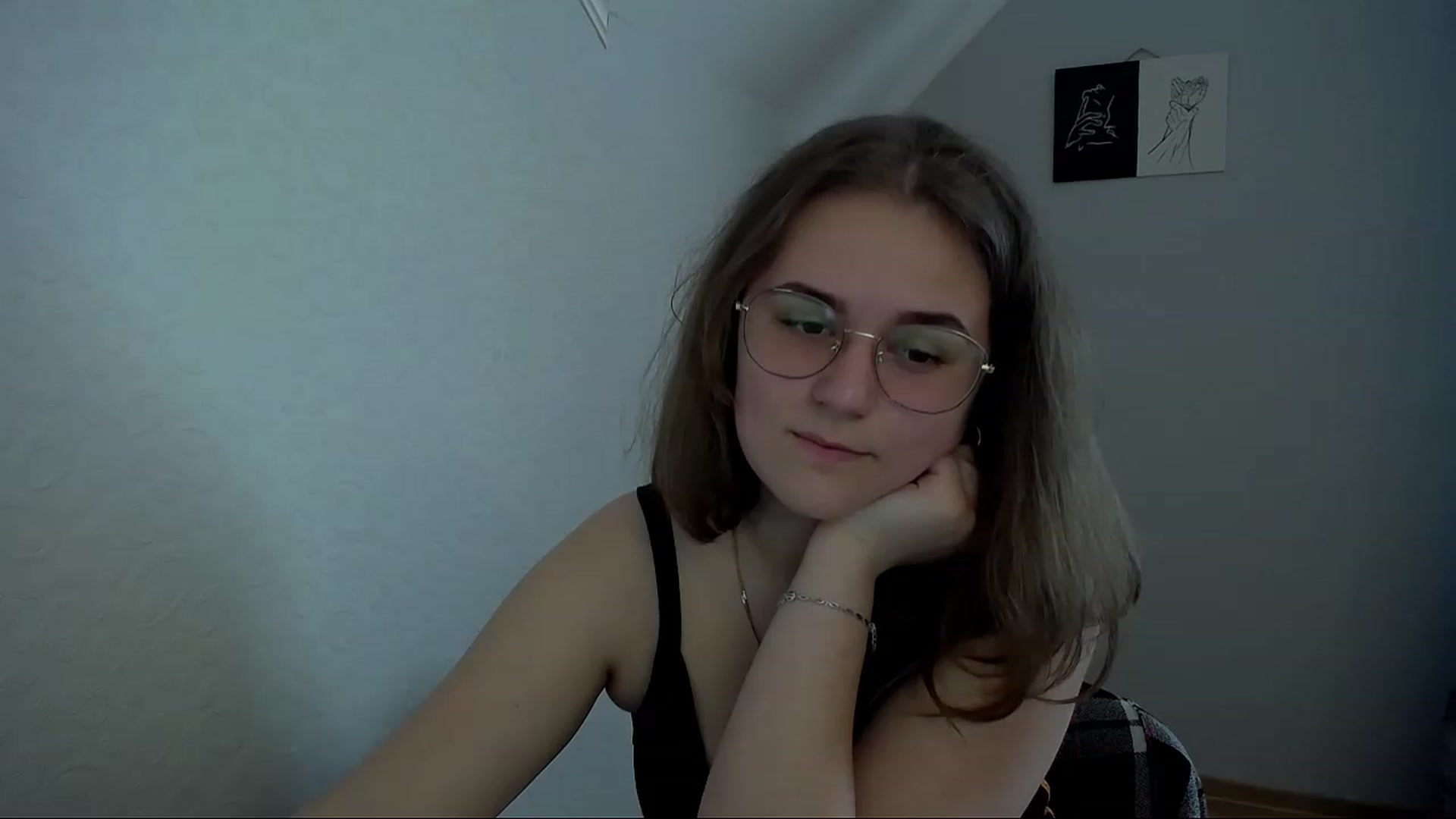 Gallery image thumbnail from Keysi_mil's myfreecams stream on, 04/23/2023, 14:21 image 14 of 20