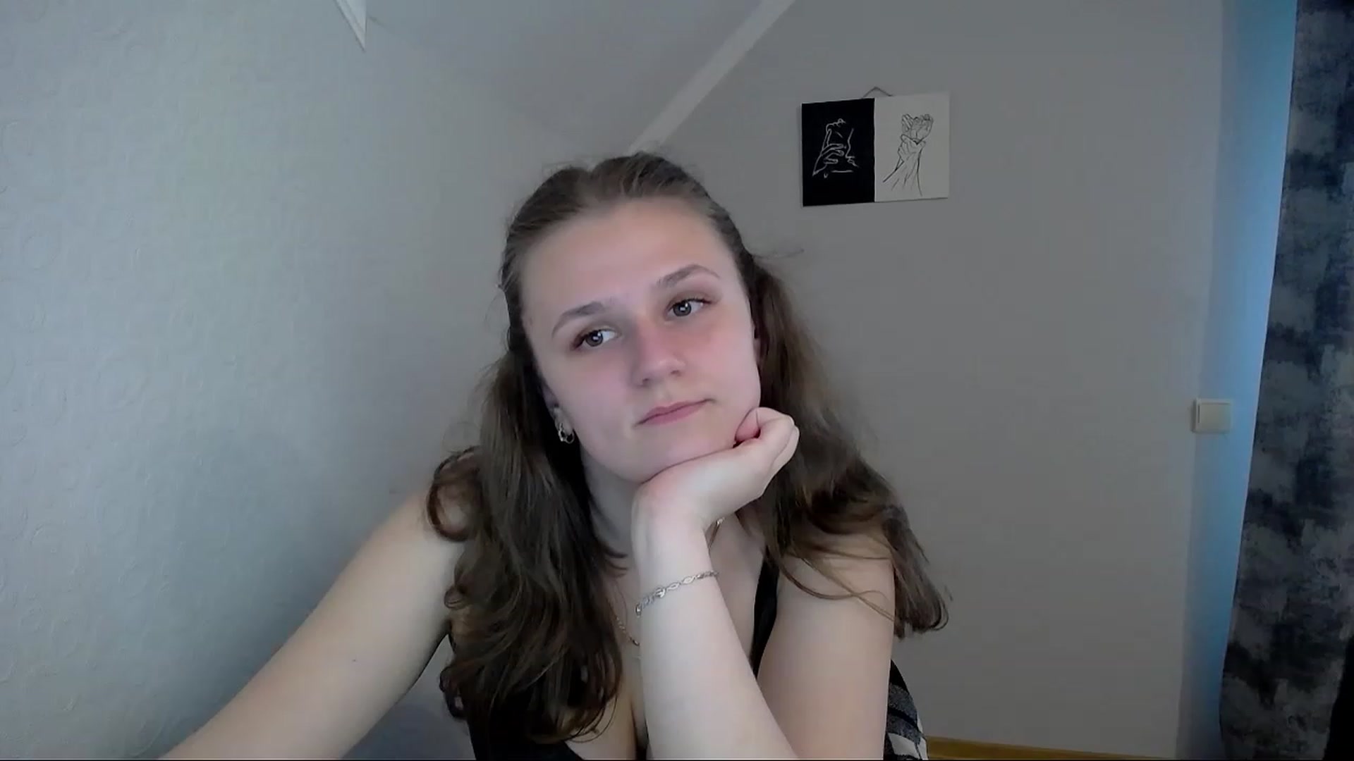 Gallery image thumbnail from Keysi_mil's myfreecams stream on, 05/13/2023, 16:18 image 4 of 20