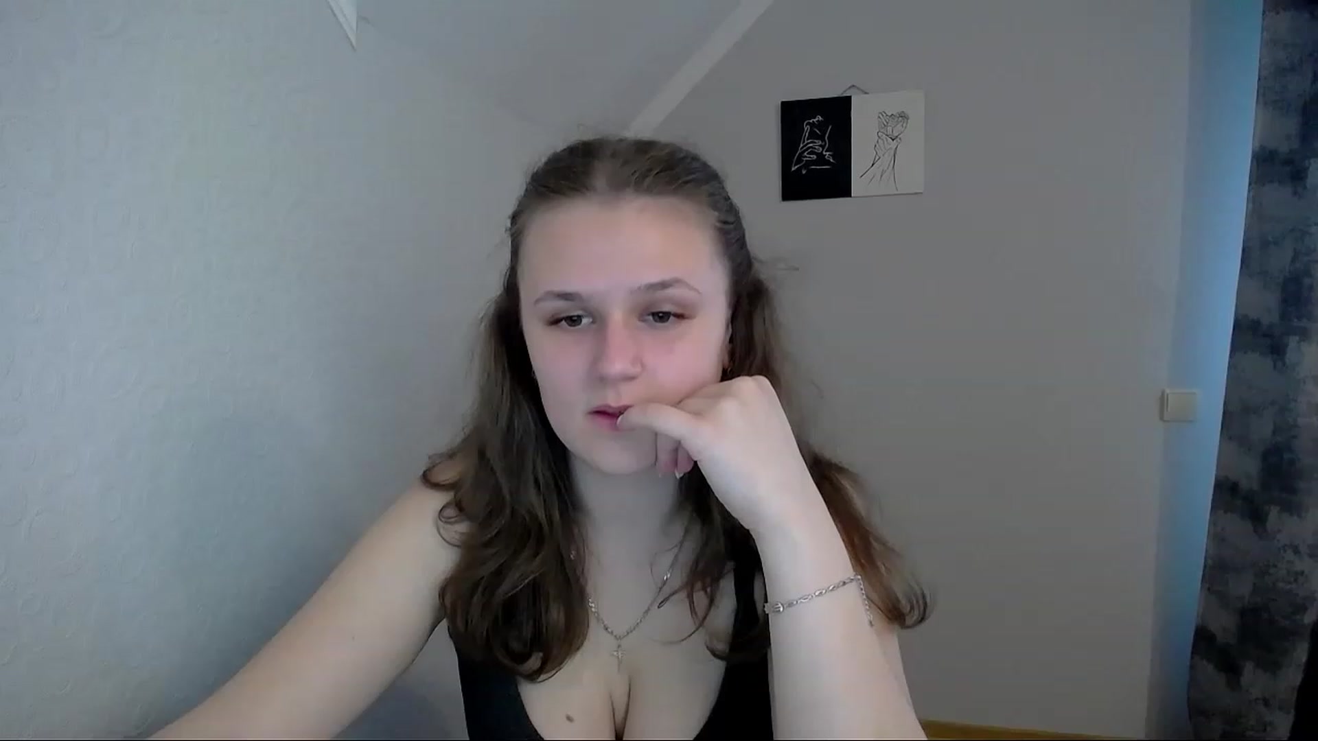 Gallery image thumbnail from Keysi_mil's myfreecams stream on, 05/13/2023, 16:18 image 17 of 20