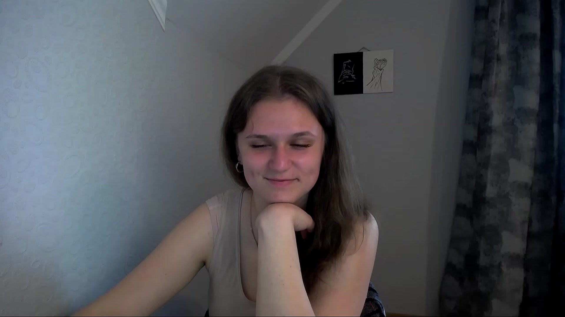 Gallery image thumbnail from Keysi_mil's myfreecams stream on, 05/22/2023, 12:13 image 3 of 20
