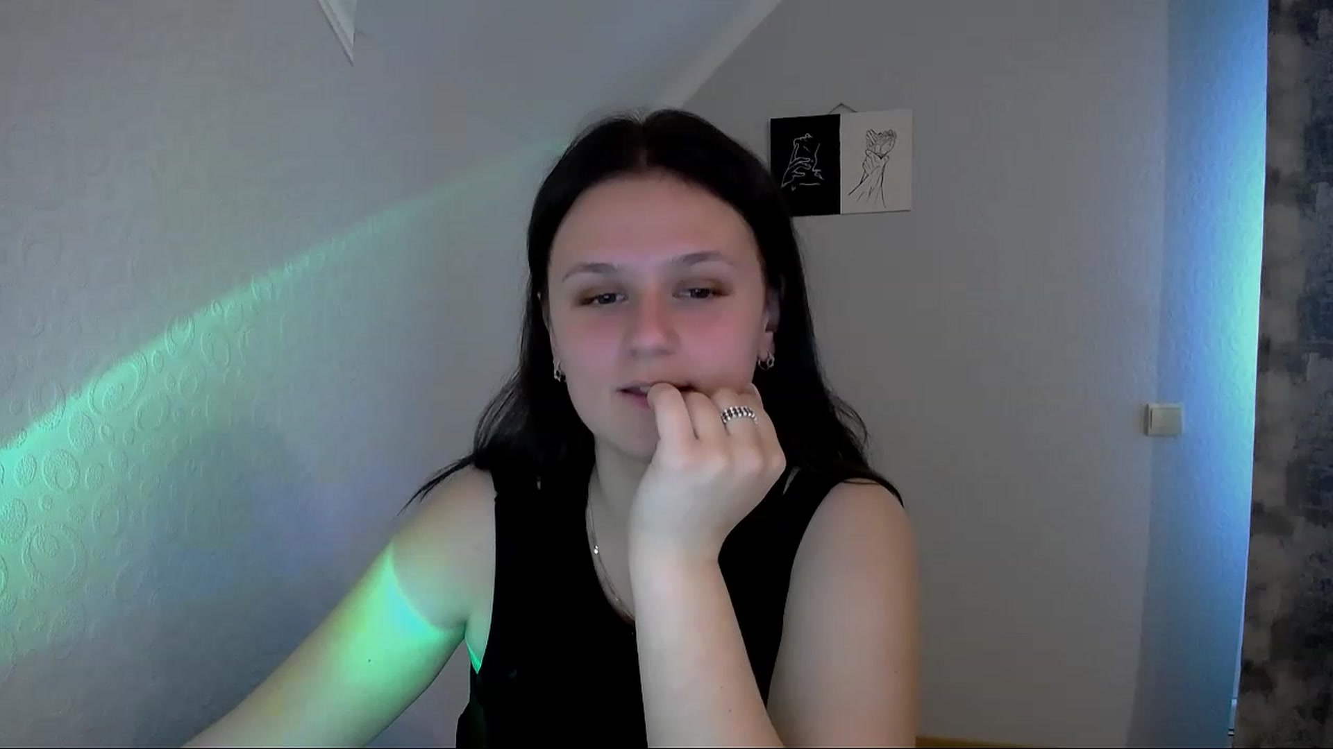 Gallery image thumbnail from Keysi_mil's myfreecams stream on, 05/28/2023, 08:49 image 15 of 20