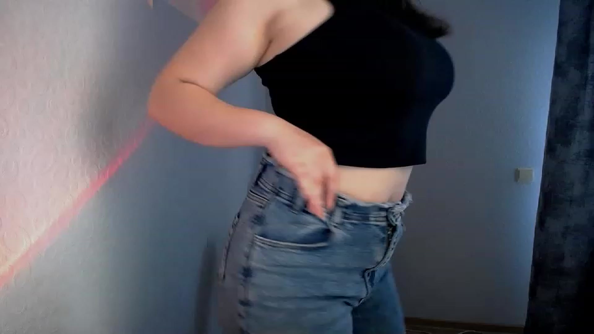 Gallery image thumbnail from Keysi_mil's myfreecams stream on, 06/02/2023, 13:59 image 9 of 20