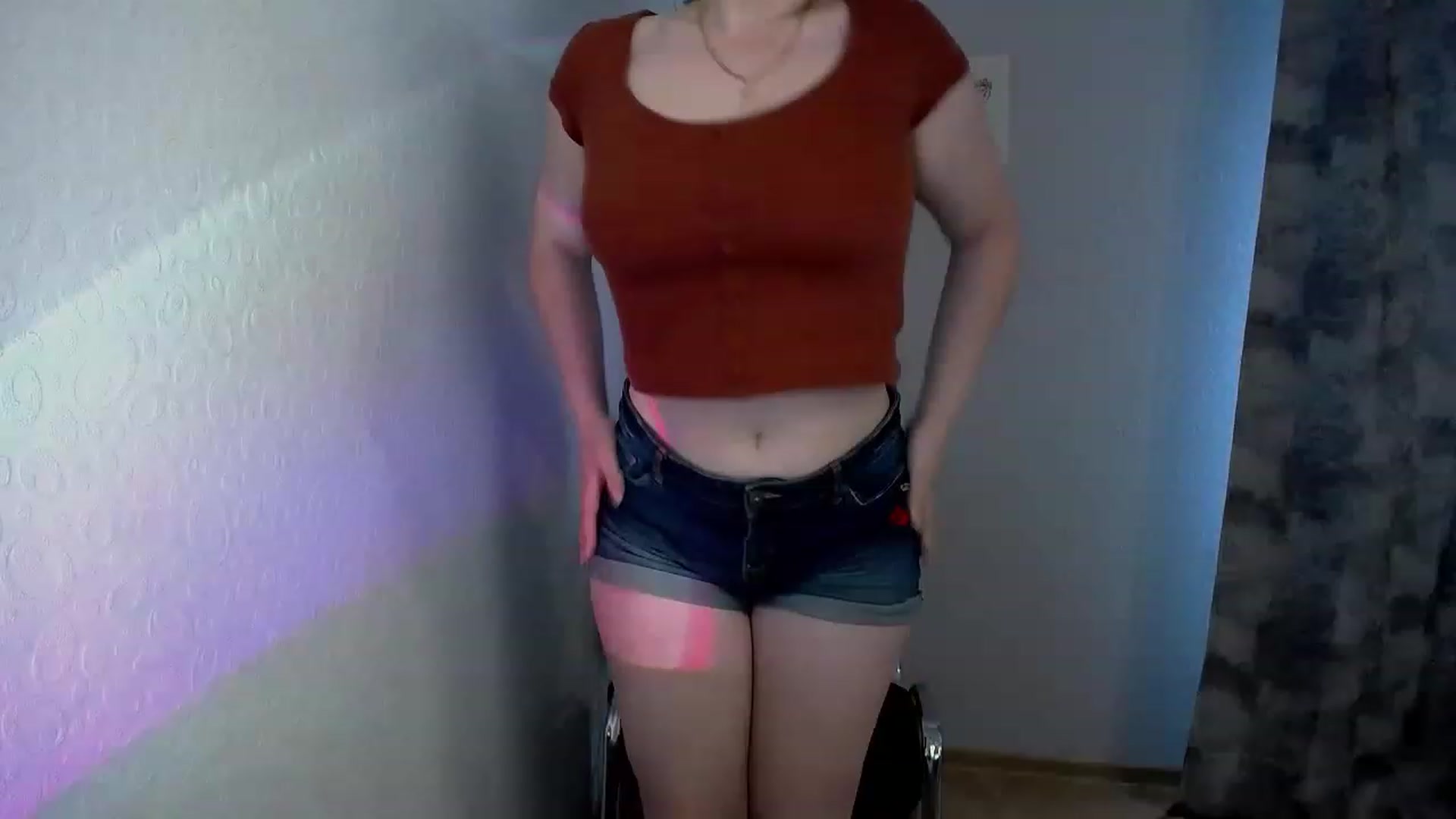 Gallery image thumbnail from Keysi_mil's myfreecams stream on, 06/03/2023, 13:35 image 6 of 20