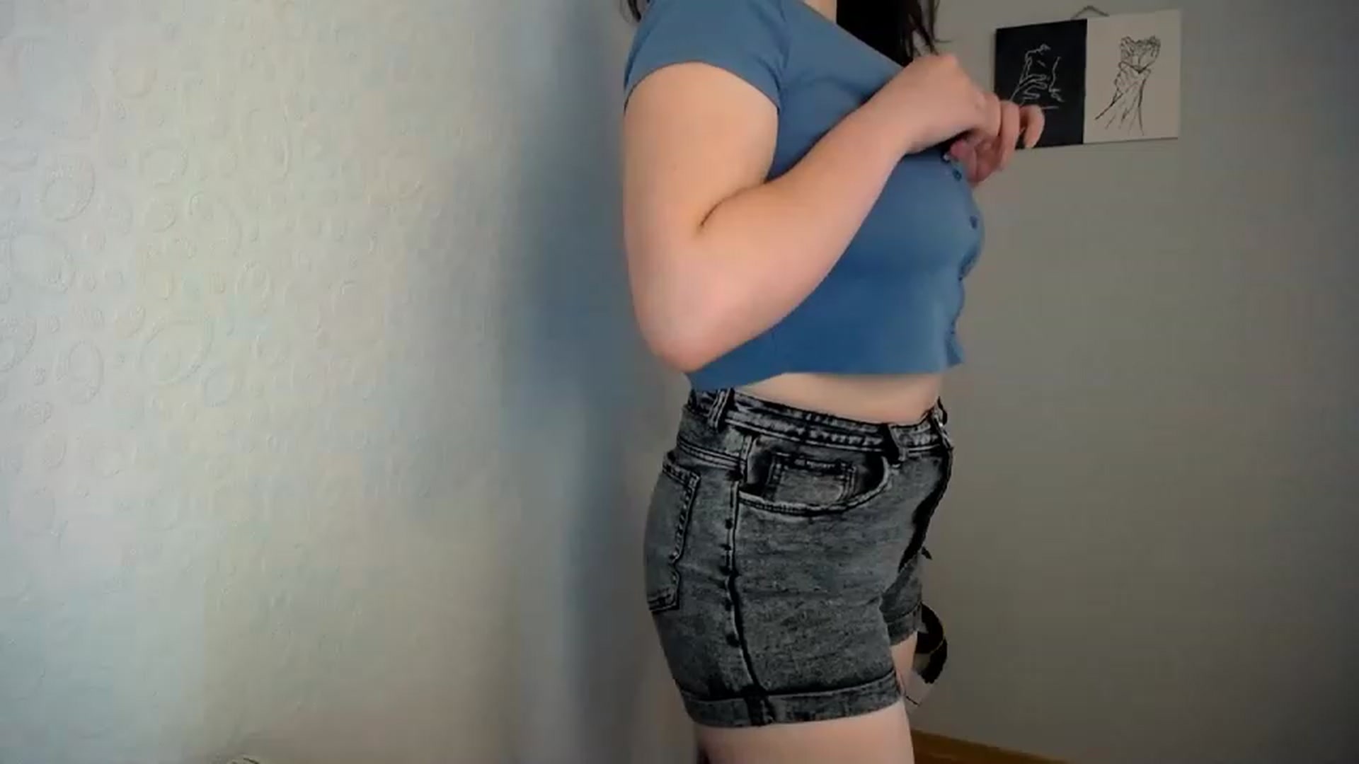 Gallery image thumbnail from Keysi_mil's myfreecams stream on, 06/17/2023, 16:18 image 17 of 20