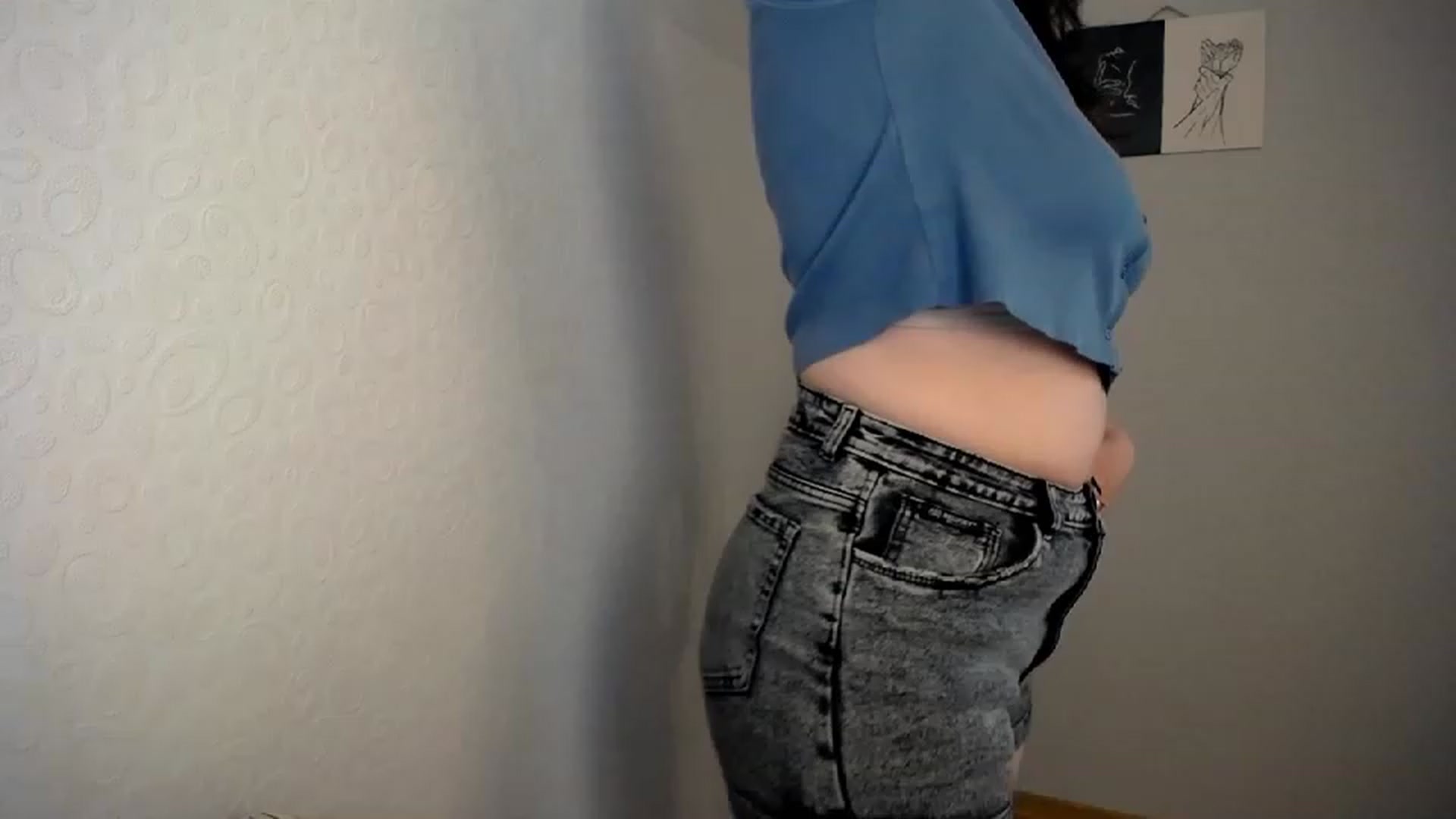 Gallery image thumbnail from Keysi_mil's myfreecams stream on, 06/17/2023, 16:18 image 12 of 20