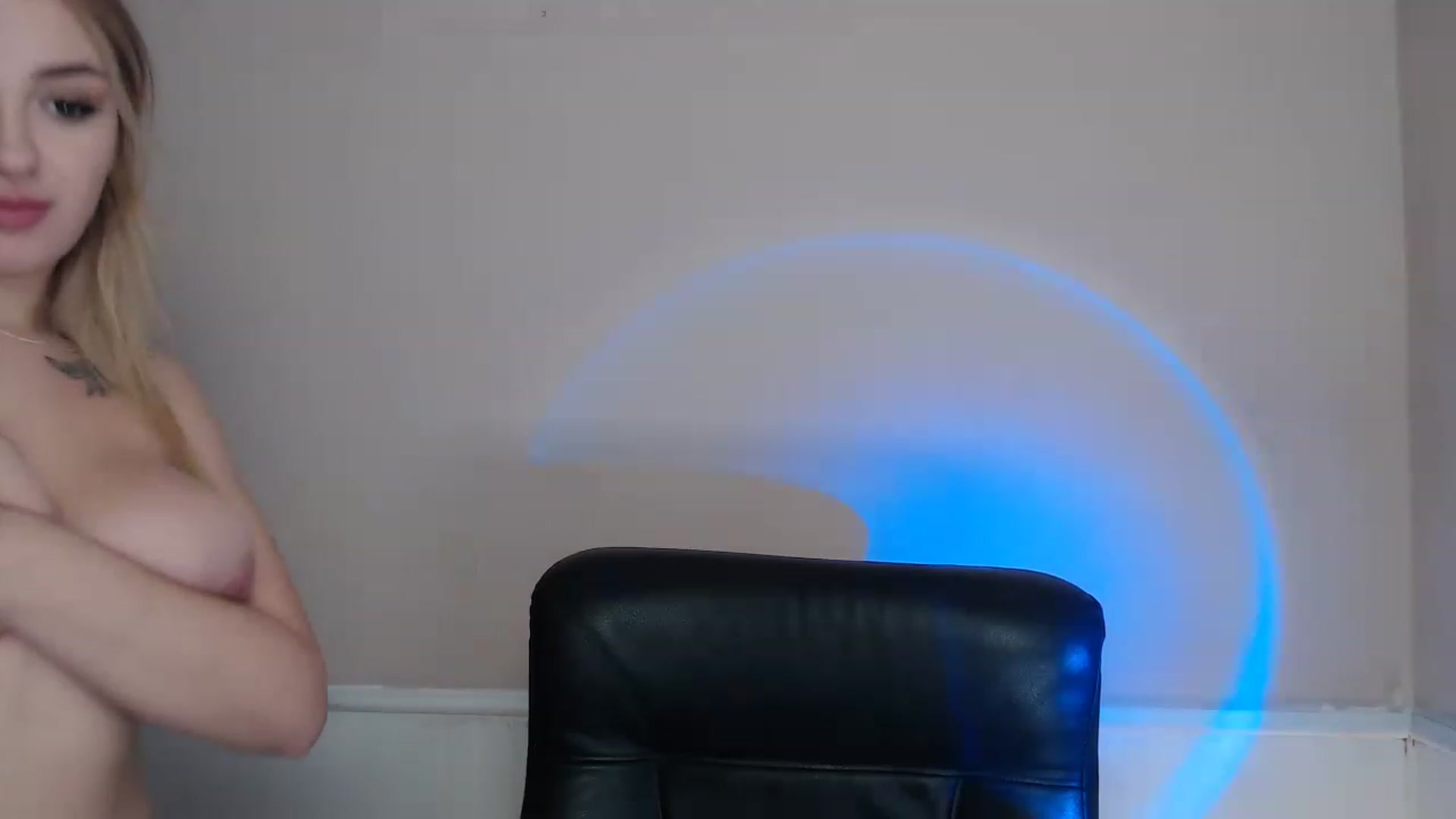 Gallery image thumbnail from Keyssi_li's myfreecams stream on, 11/23/2022, 10:01 image 10 of 20