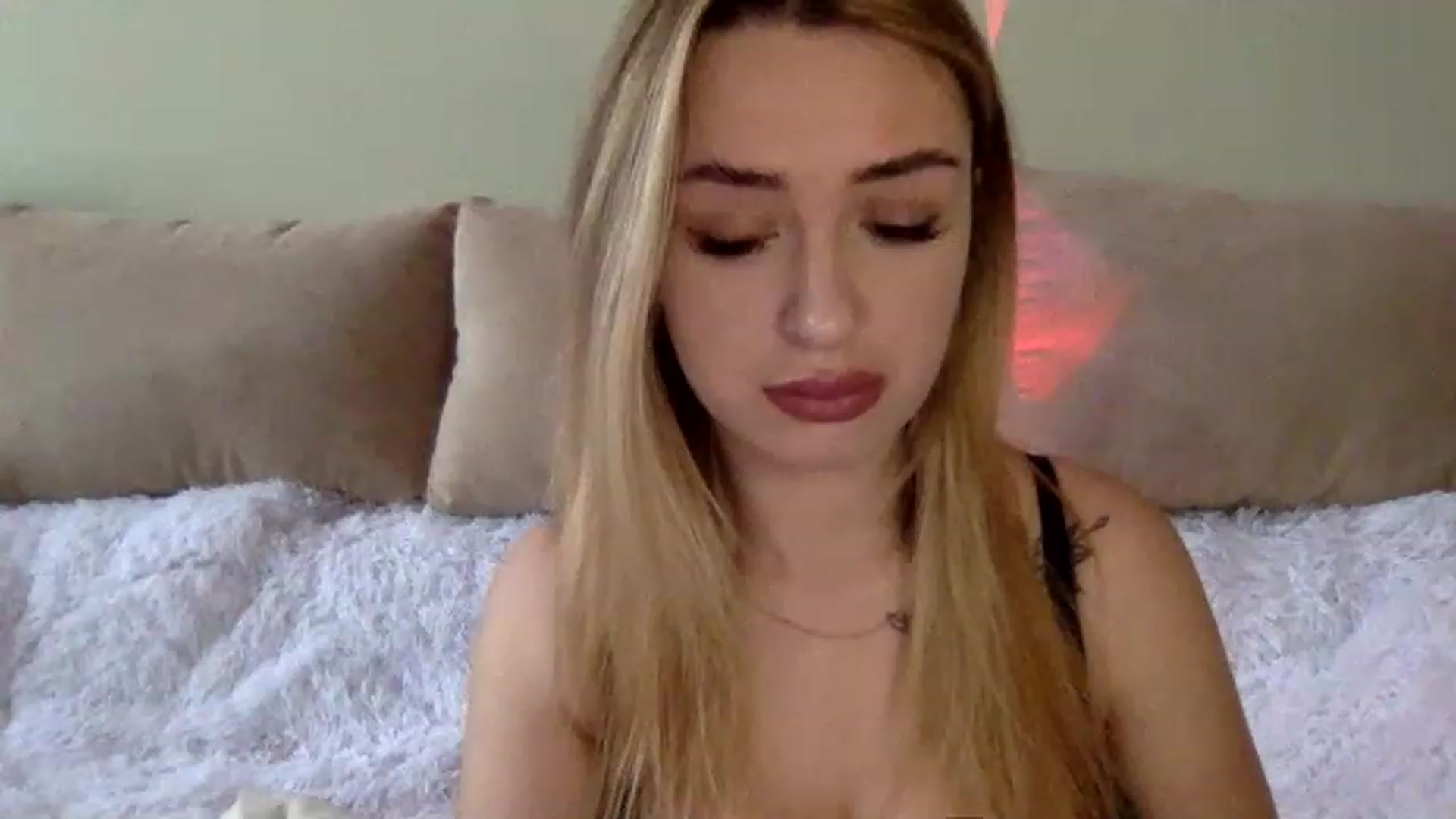 Gallery image thumbnail from Keyssi_li's myfreecams stream on, 12/12/2022, 11:38 image 6 of 20
