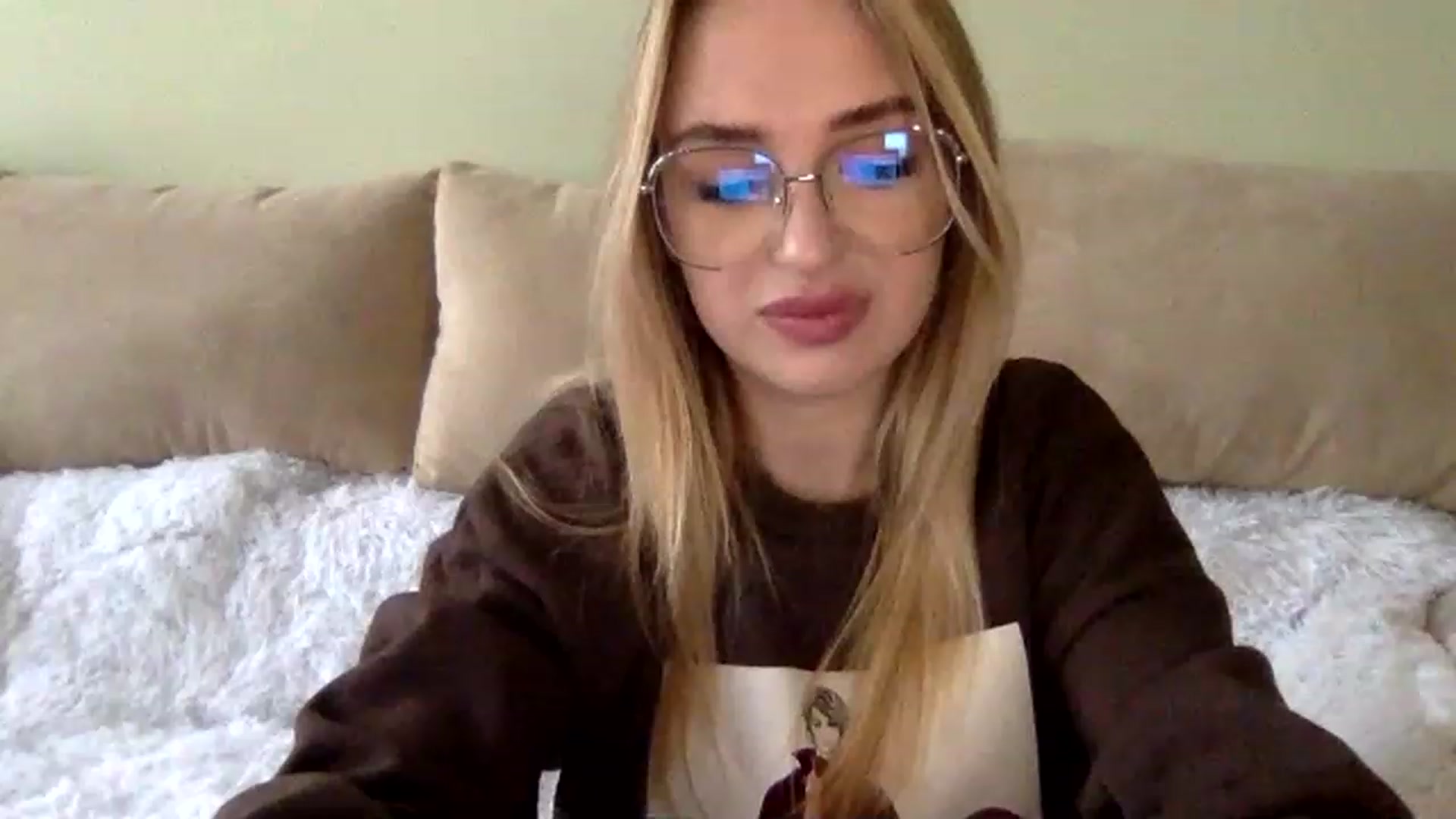 Gallery image thumbnail from Keyssi_li's myfreecams stream on, 12/12/2022, 12:41 image 12 of 20