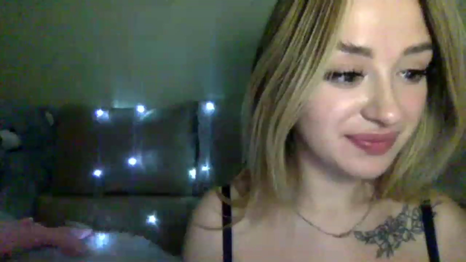 Gallery image thumbnail from Keyssi_li's myfreecams stream on, 12/18/2022, 15:22 image 20 of 20