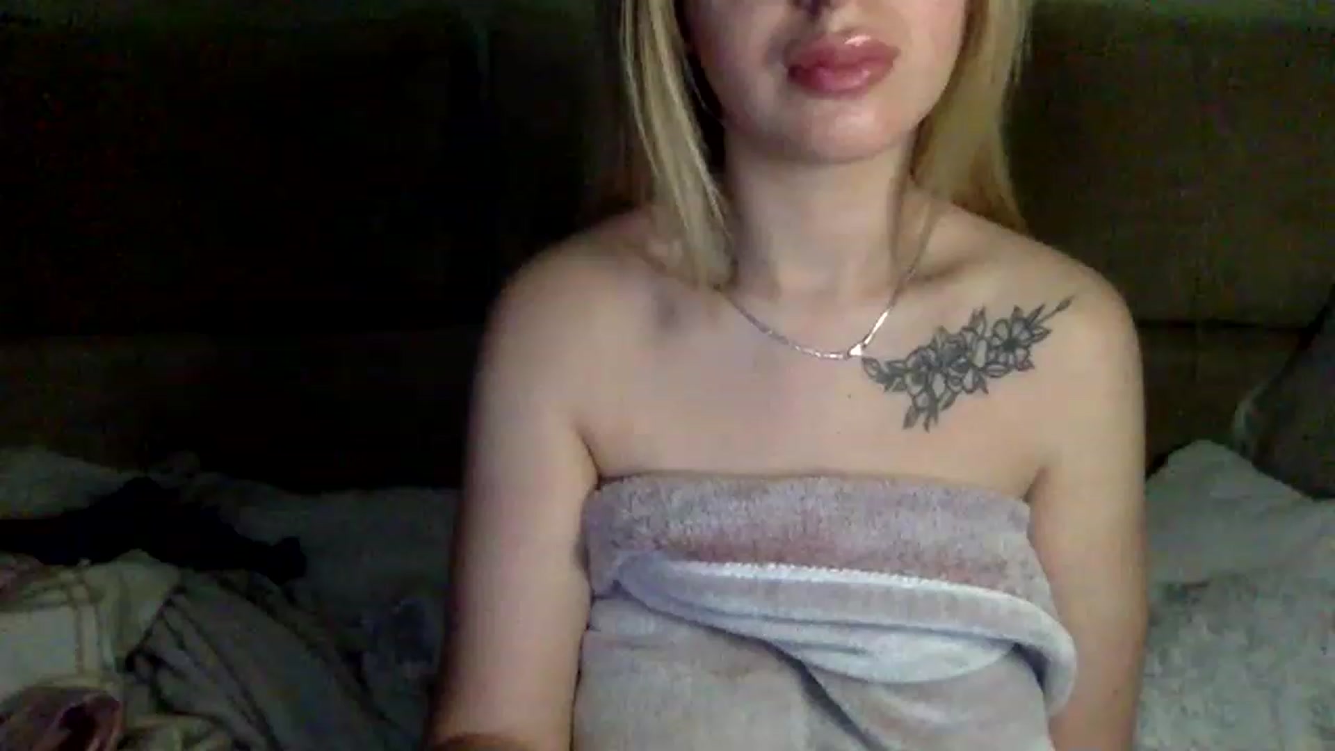 Gallery image thumbnail from Keyssi_li's myfreecams stream on, 12/26/2022, 19:00 image 13 of 20
