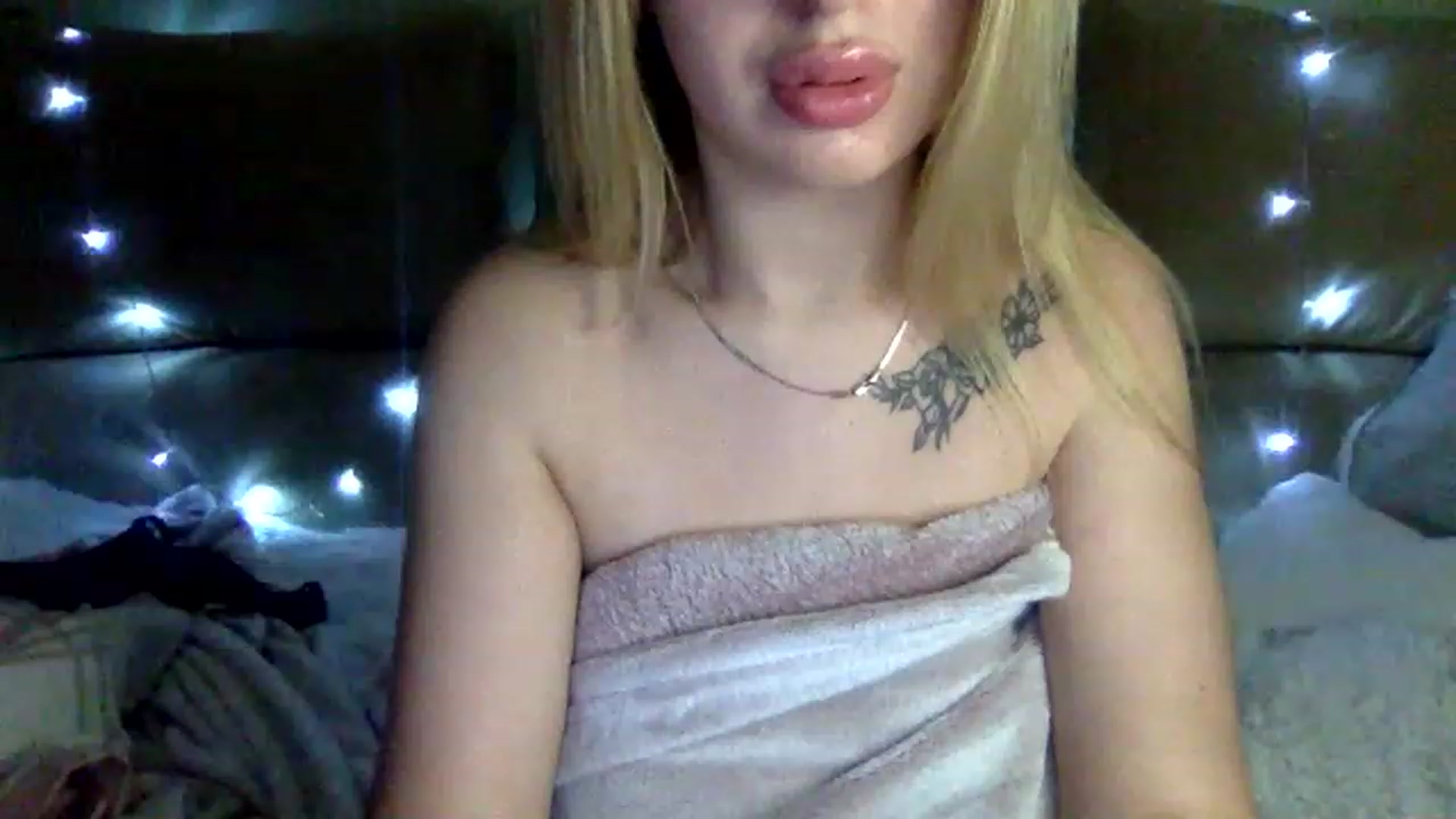 Gallery image thumbnail from Keyssi_li's myfreecams stream on, 12/26/2022, 19:00 image 1 of 20
