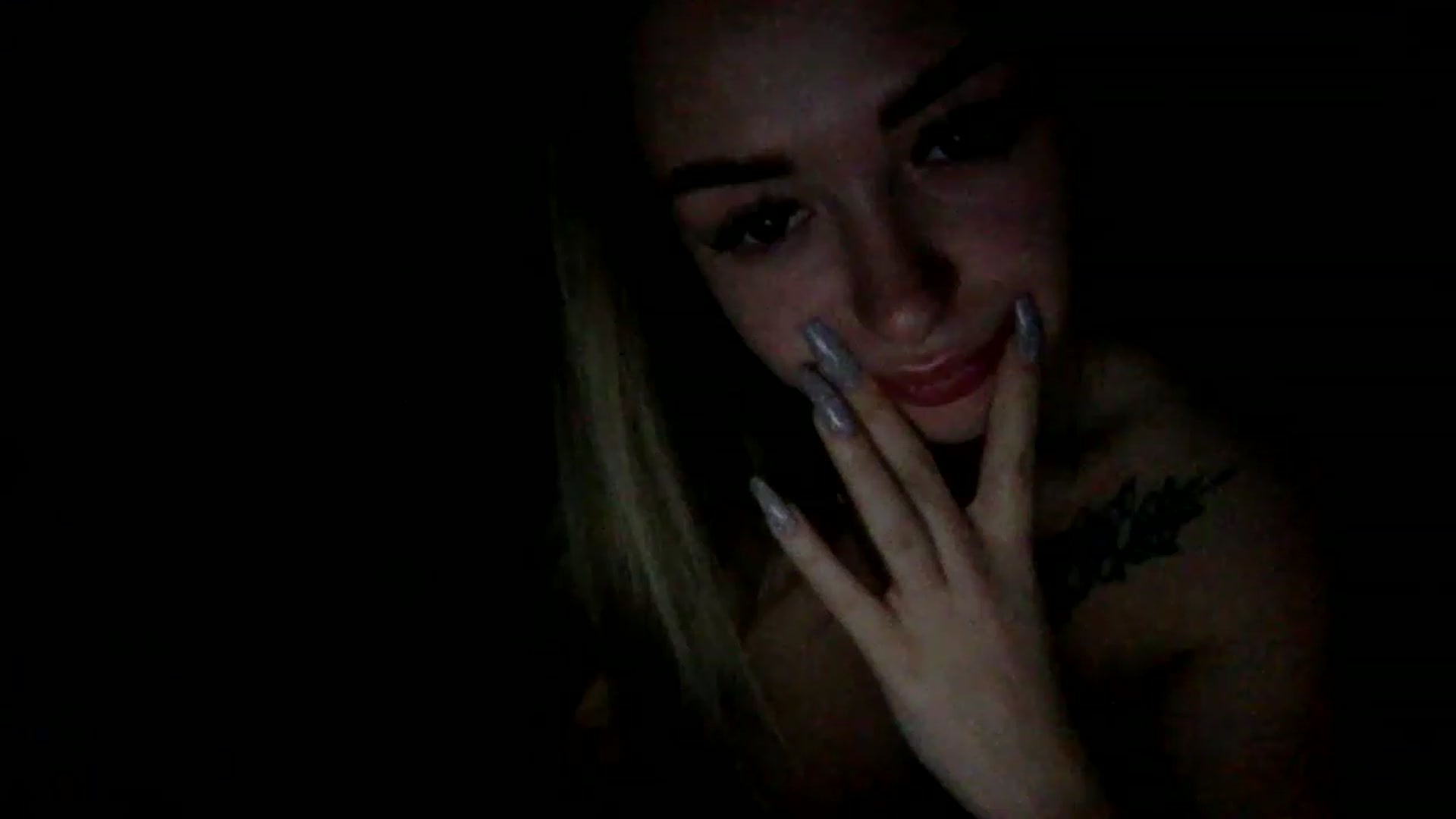 Gallery image thumbnail from Keyssi_li's myfreecams stream on, 12/26/2022, 19:17 image 13 of 20