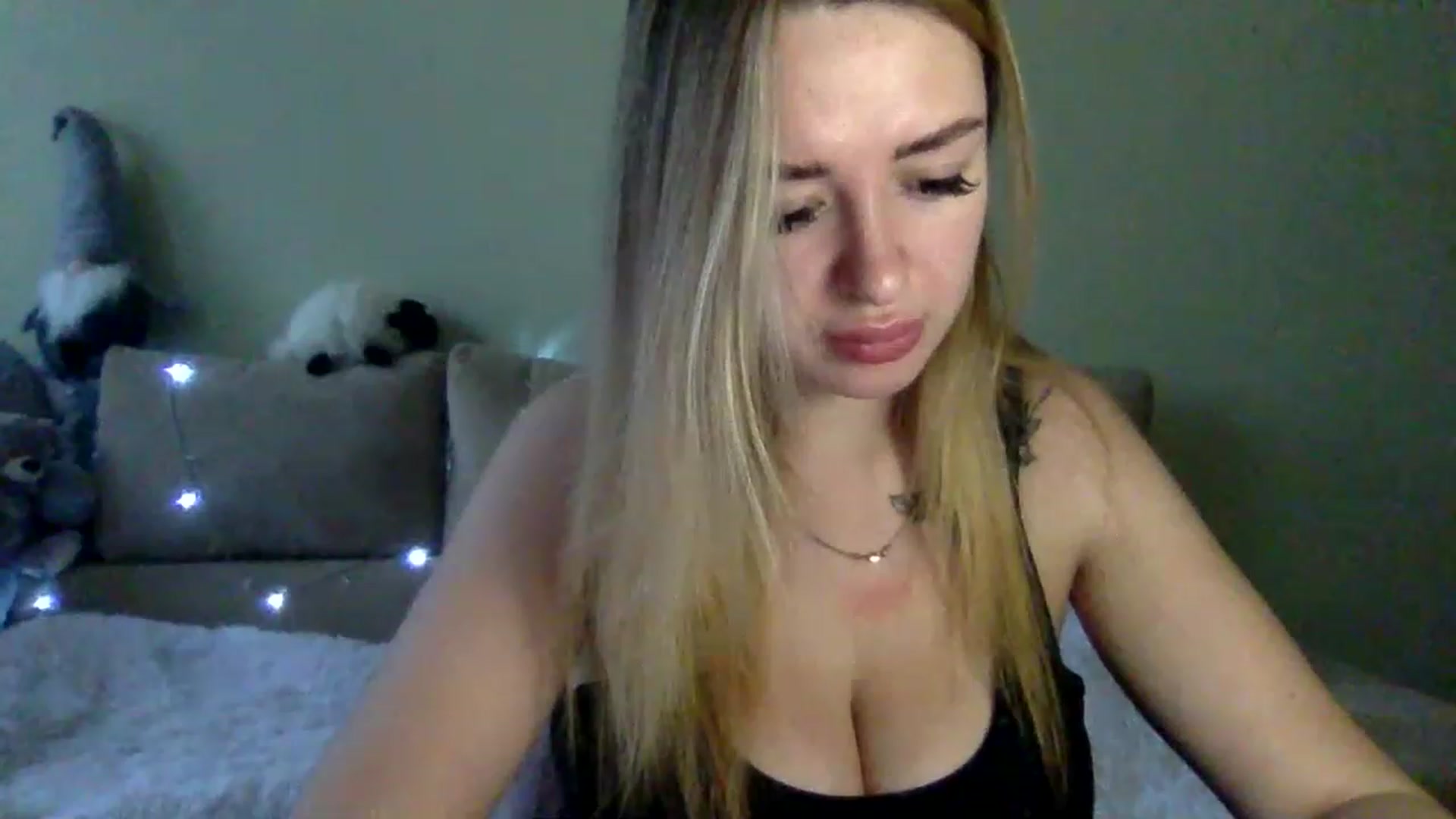 Gallery image thumbnail from Keyssi_li's myfreecams stream on, 01/12/2023, 14:23 image 6 of 20