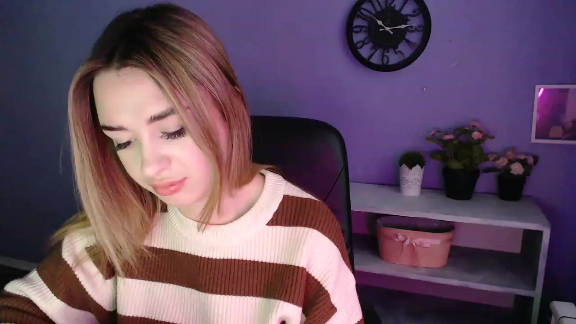 Gallery image thumbnail from Keyssi_li's myfreecams stream on, 03/15/2023, 13:04 image 18 of 20