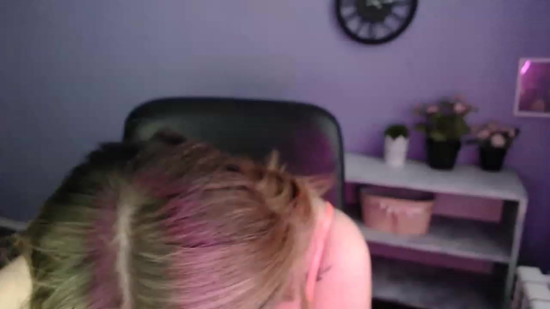 Gallery image thumbnail from Keyssi_li's myfreecams stream on, 03/17/2023, 12:25 image 7 of 20