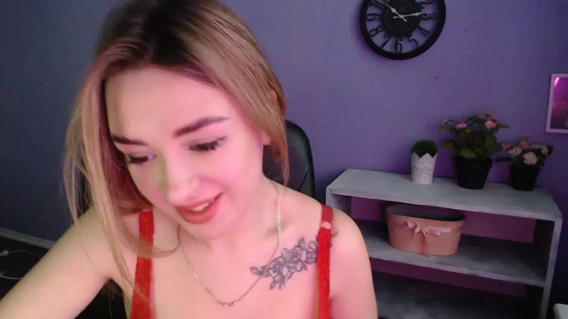 Gallery image thumbnail from Keyssi_li's myfreecams stream on, 03/19/2023, 11:43 image 16 of 20
