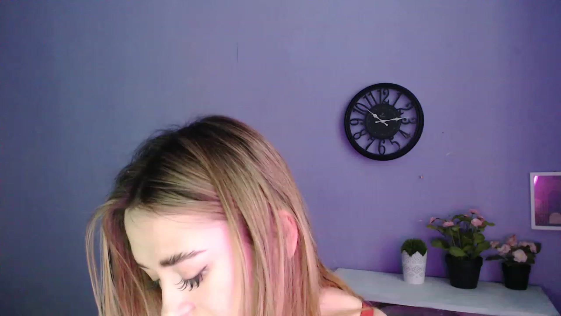 Gallery image thumbnail from Keyssi_li's myfreecams stream on, 03/19/2023, 12:50 image 10 of 20