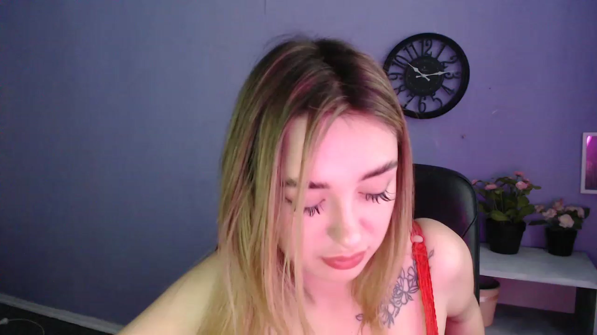 Gallery image thumbnail from Keyssi_li's myfreecams stream on, 03/19/2023, 12:50 image 18 of 20
