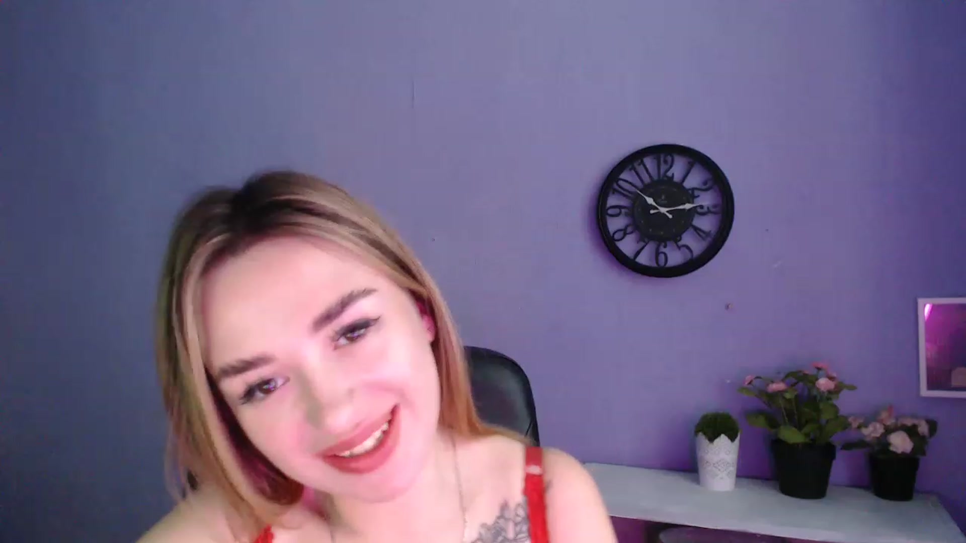 Gallery image thumbnail from Keyssi_li's myfreecams stream on, 03/19/2023, 12:50 image 11 of 20