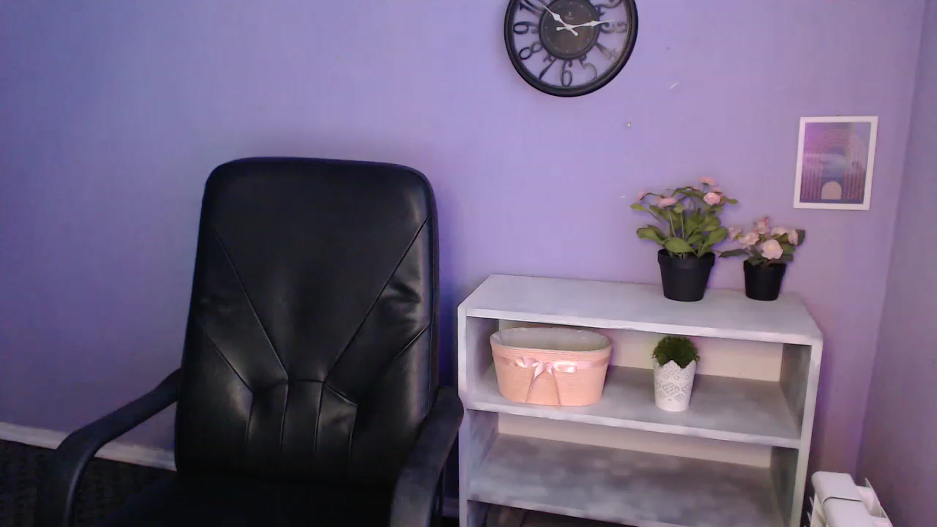 Gallery image thumbnail from Keyssi_li's myfreecams stream on, 03/23/2023, 09:16 image 10 of 20