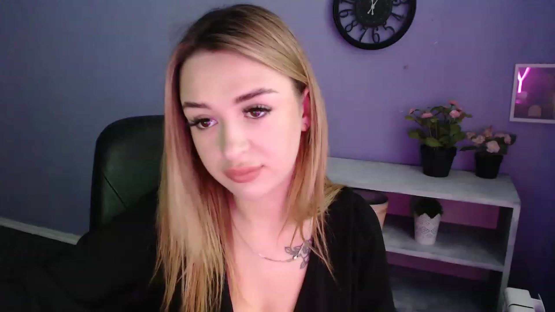 Gallery image thumbnail from Keyssi_li's myfreecams stream on, 03/24/2023, 13:26 image 10 of 20