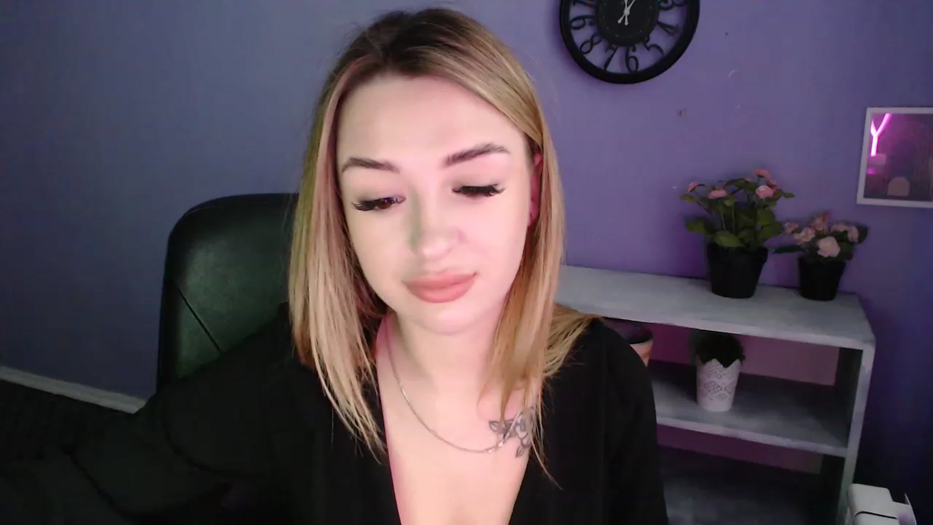 Gallery image thumbnail from Keyssi_li's myfreecams stream on, 03/24/2023, 13:26 image 11 of 20