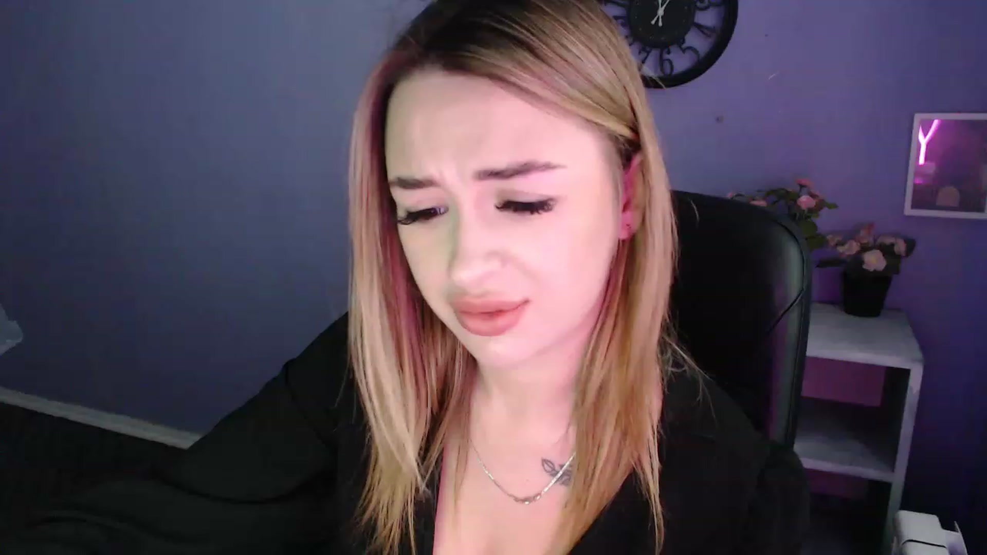 Gallery image thumbnail from Keyssi_li's myfreecams stream on, 03/24/2023, 13:26 image 18 of 20