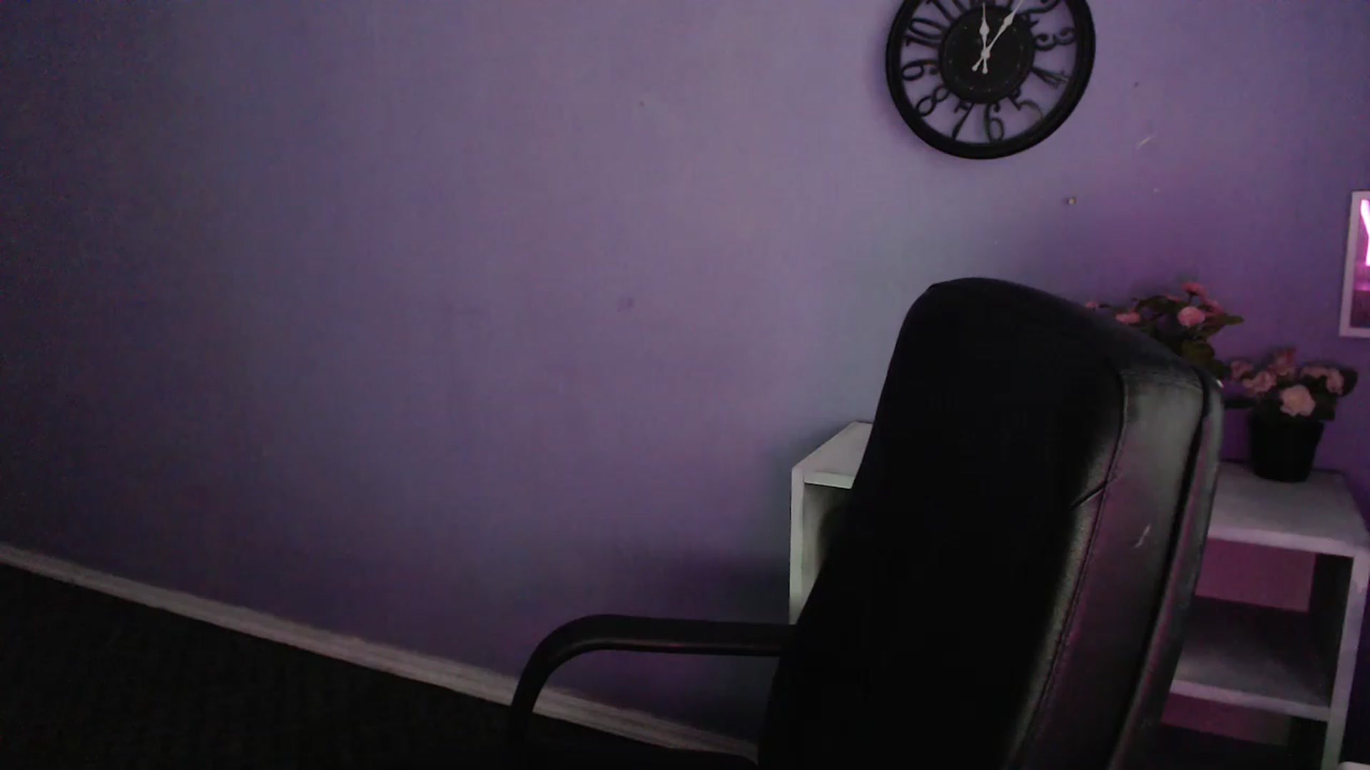 Gallery image thumbnail from Keyssi_li's myfreecams stream on, 03/25/2023, 13:04 image 19 of 20