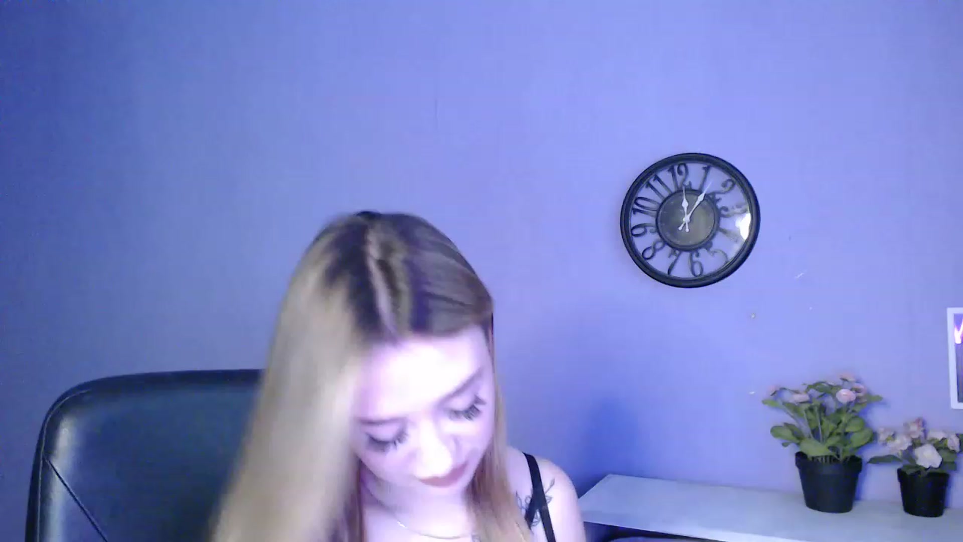 Gallery image thumbnail from Keyssi_li's myfreecams stream on, 03/27/2023, 11:42 image 19 of 20