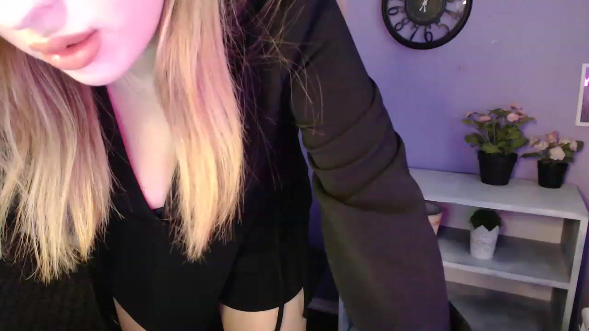 Gallery image thumbnail from Keyssi_li's myfreecams stream on, 03/27/2023, 11:42 image 20 of 20