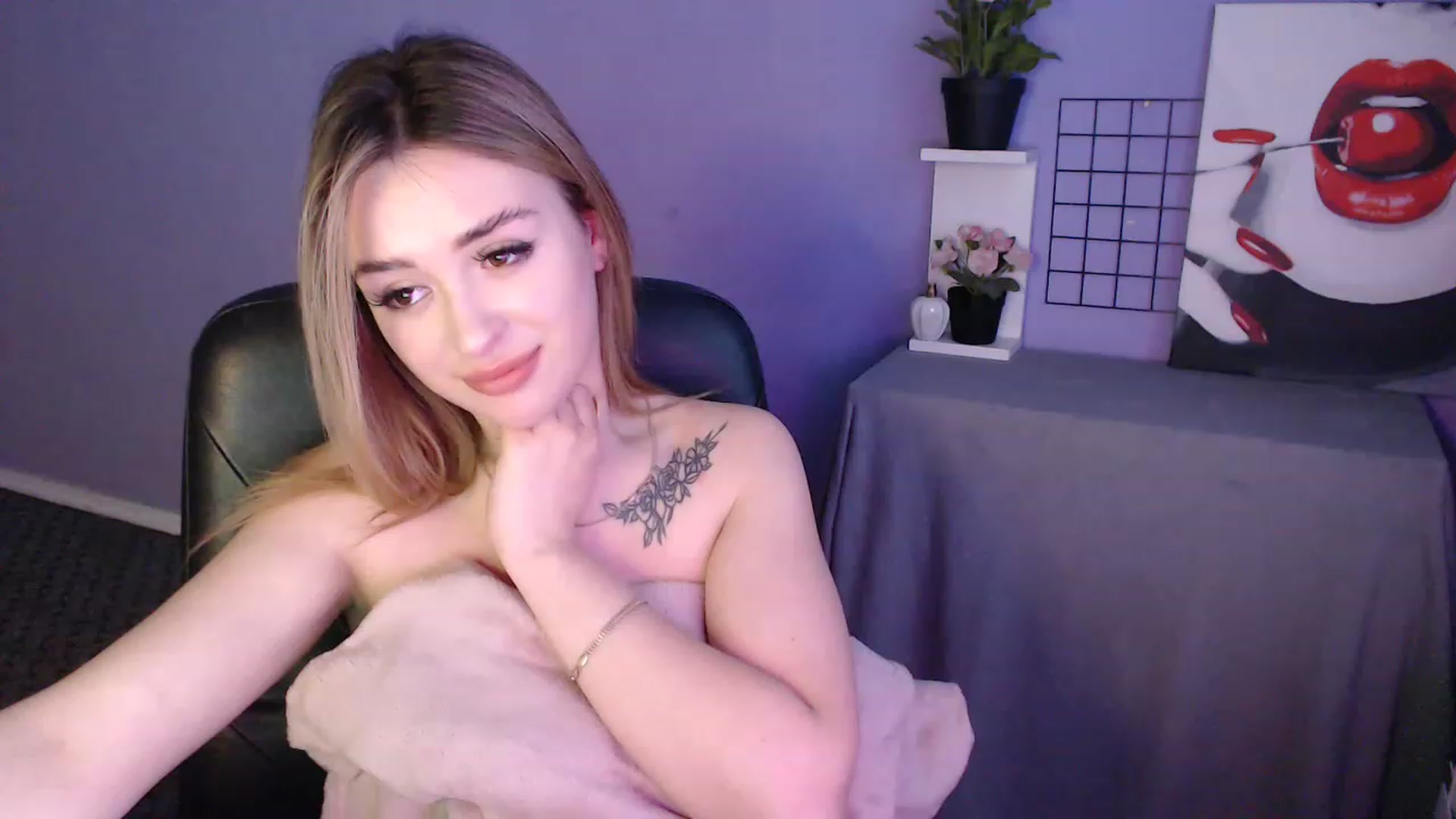 Gallery image thumbnail from Keyssi_li's myfreecams stream on, 03/31/2023, 11:55 image 17 of 20