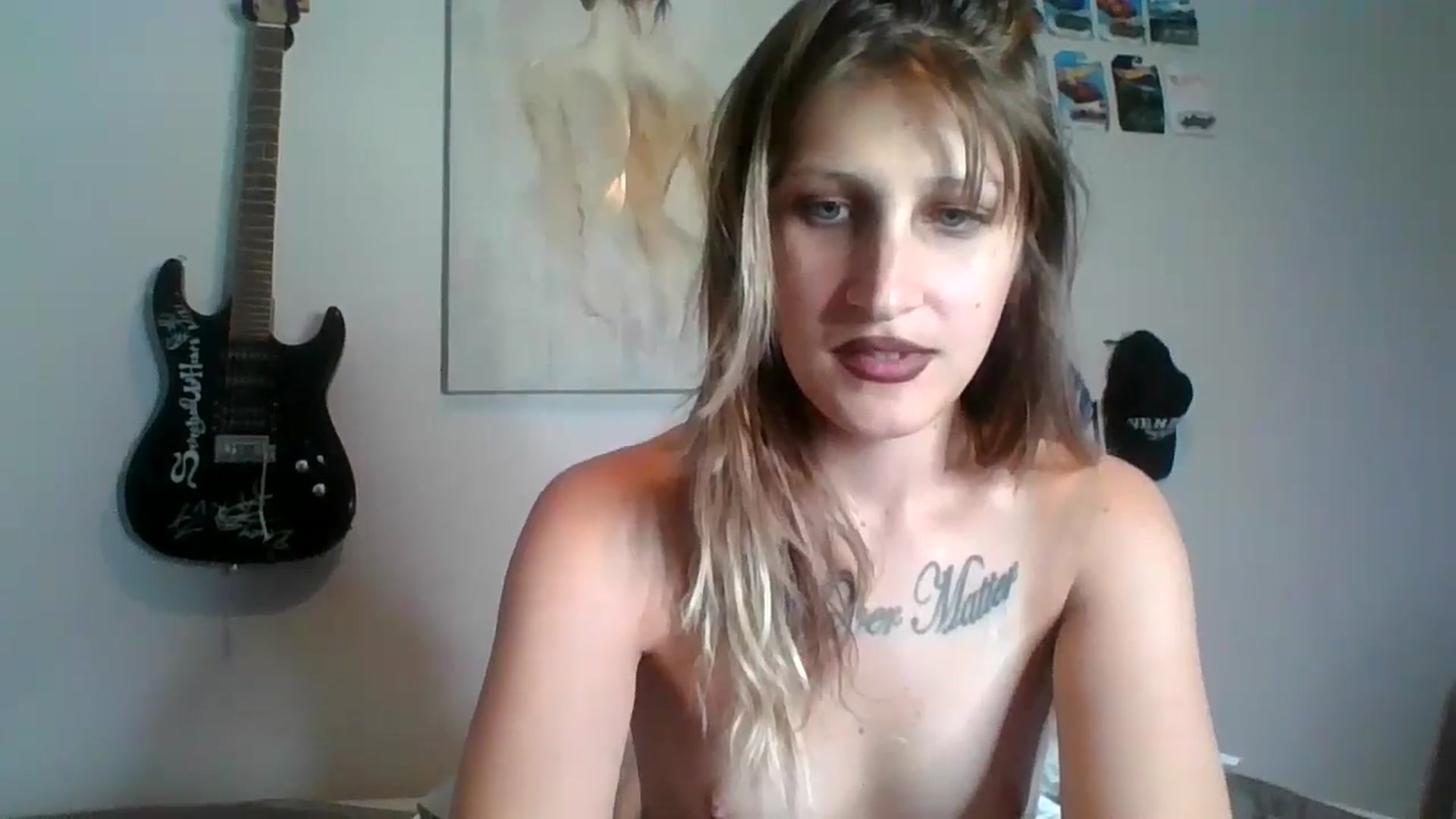 Gallery image thumbnail from Kezzlovesyou's myfreecams stream on, 10/03/2024, 24:53 image 12 of 20