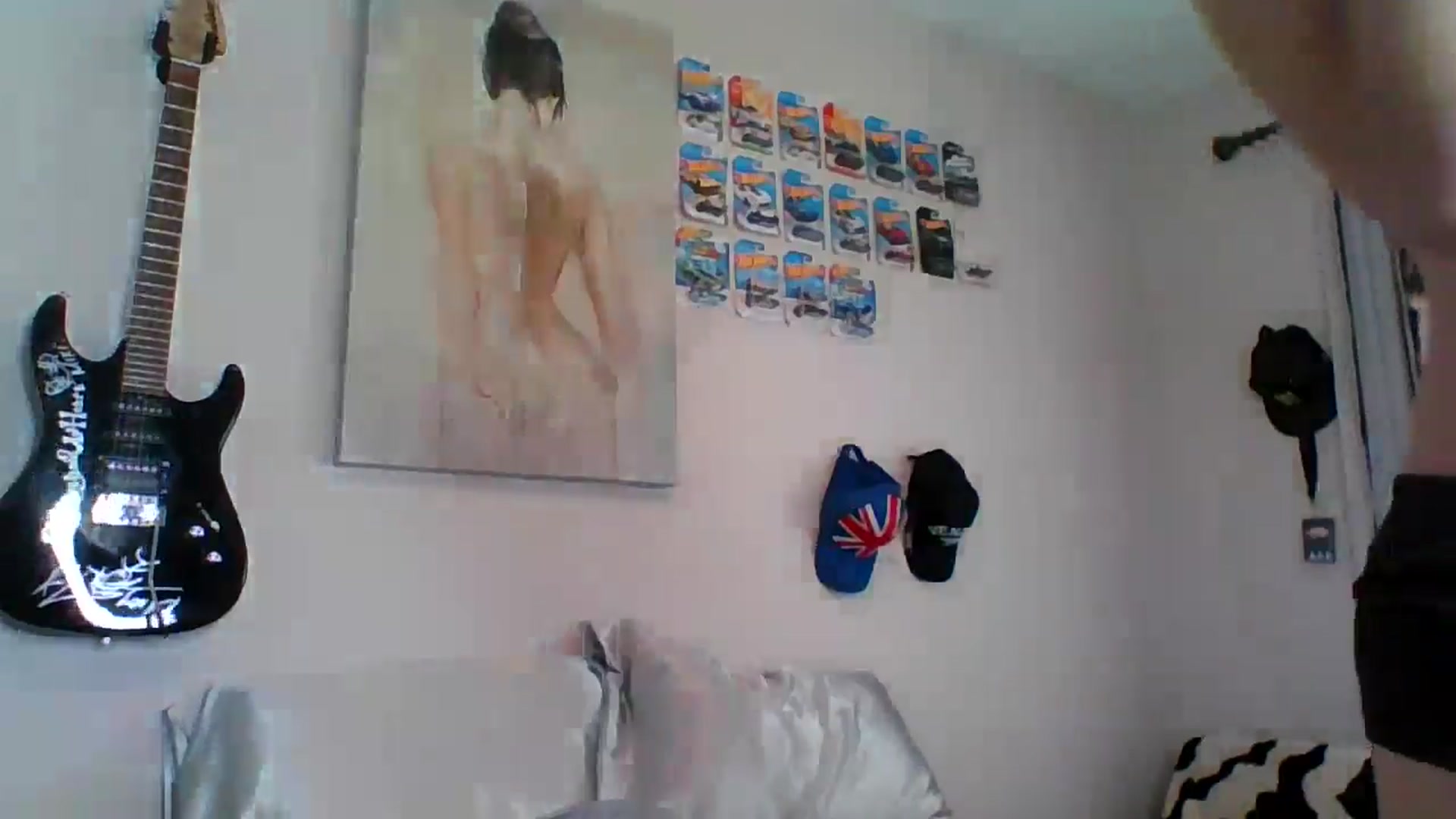 Gallery image thumbnail from Kezzlovesyou's myfreecams stream on, 10/13/2024, 16:52 image 9 of 20