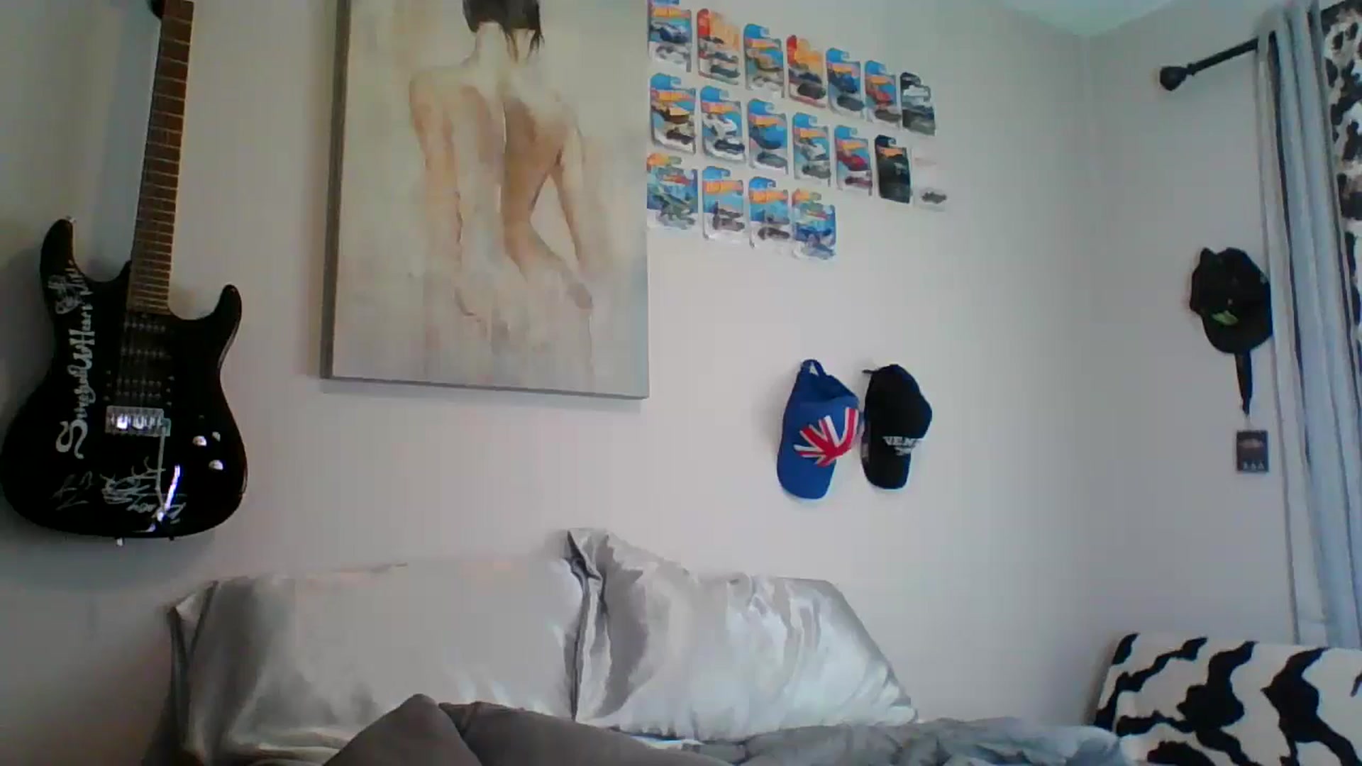 Gallery image thumbnail from Kezzlovesyou's myfreecams stream on, 10/13/2024, 16:52 image 14 of 20
