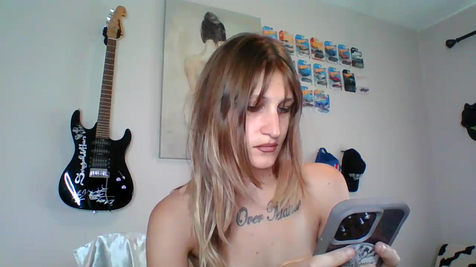 Gallery image thumbnail from Kezzlovesyou's myfreecams stream on, 10/13/2024, 17:57 image 8 of 20
