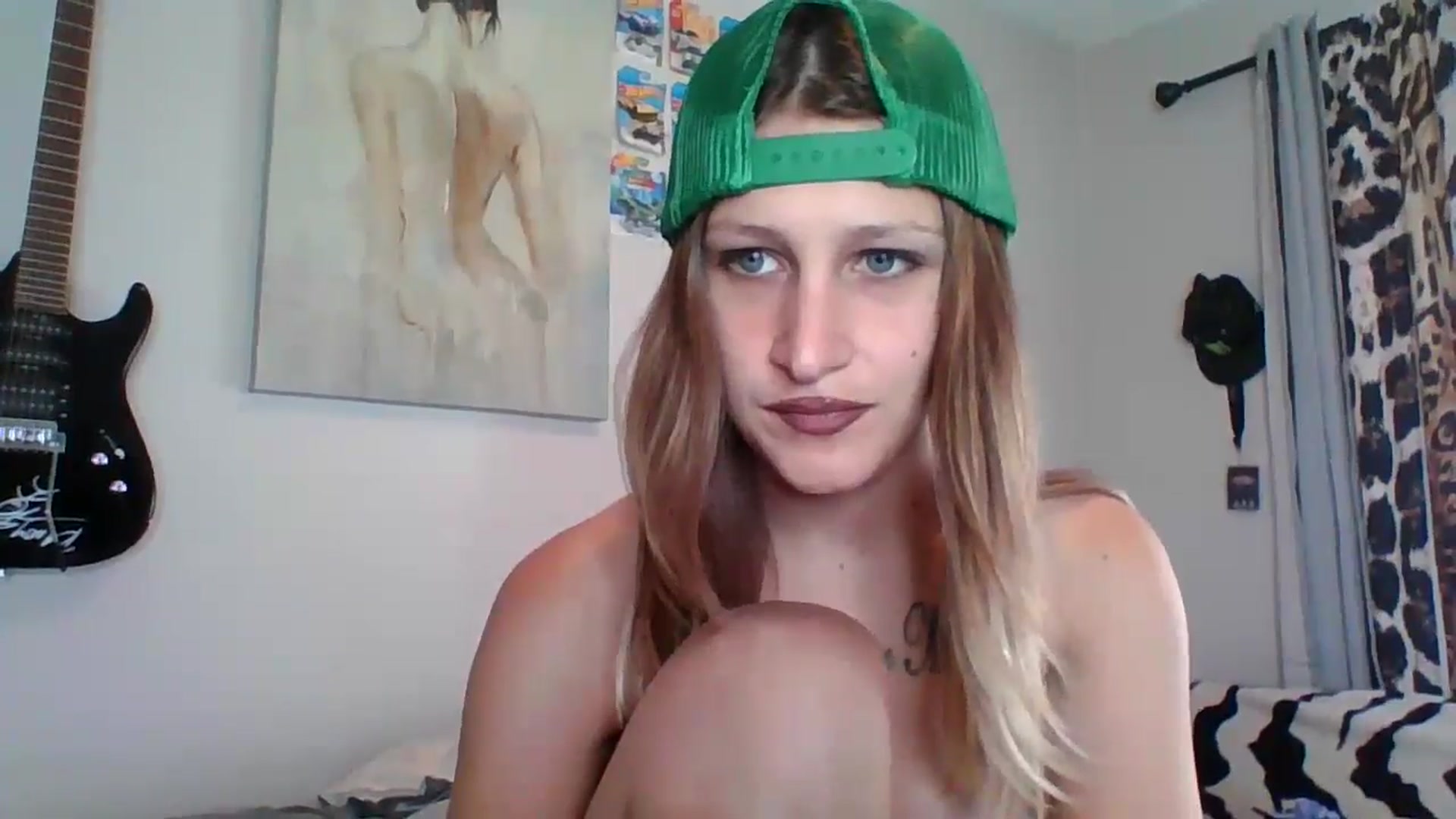 Gallery image thumbnail from Kezzlovesyou's myfreecams stream on, 10/14/2024, 16:40 image 19 of 20