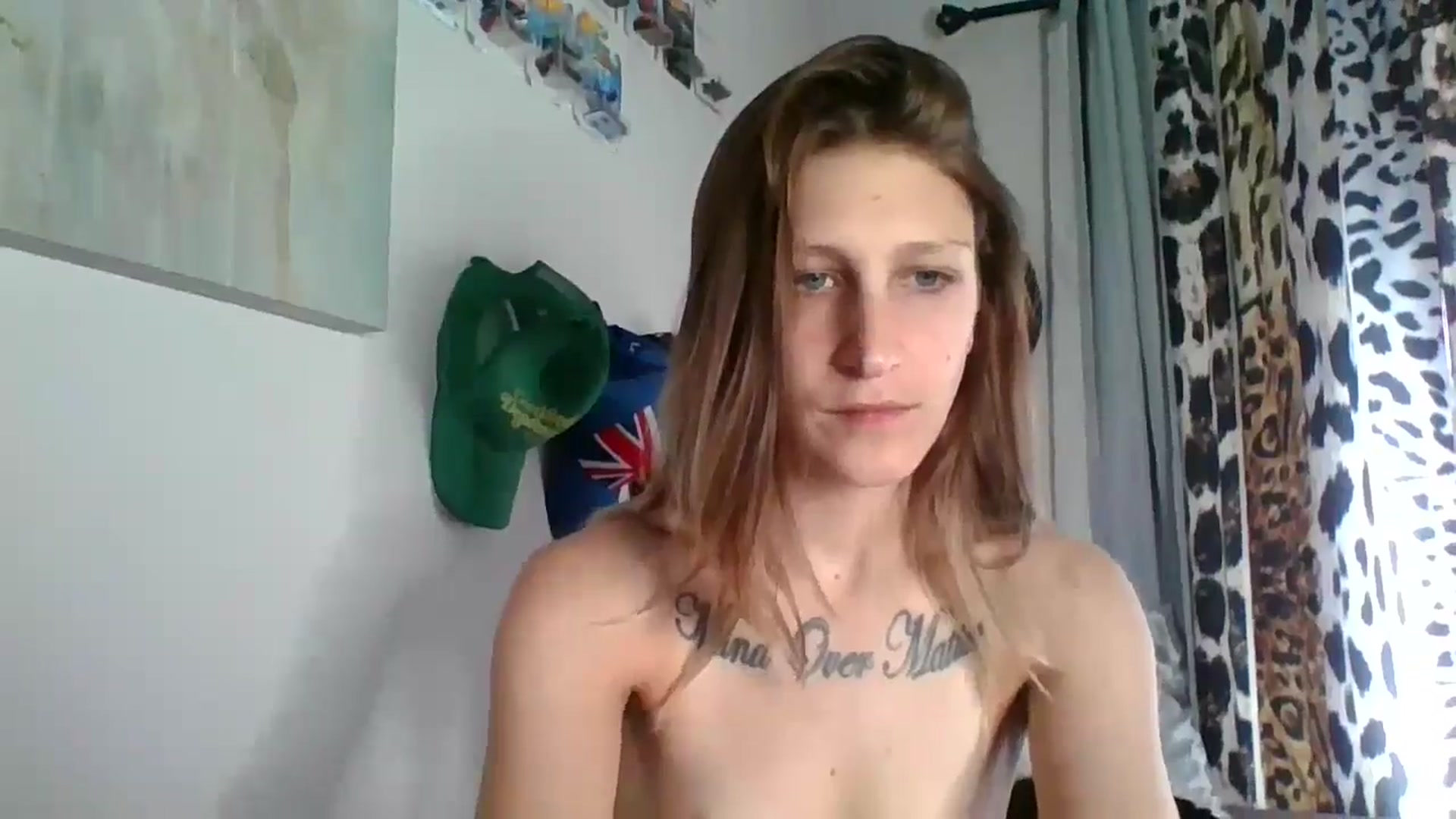 Gallery image thumbnail from Kezzlovesyou's myfreecams stream on, 12/08/2024, 19:45 image 14 of 20