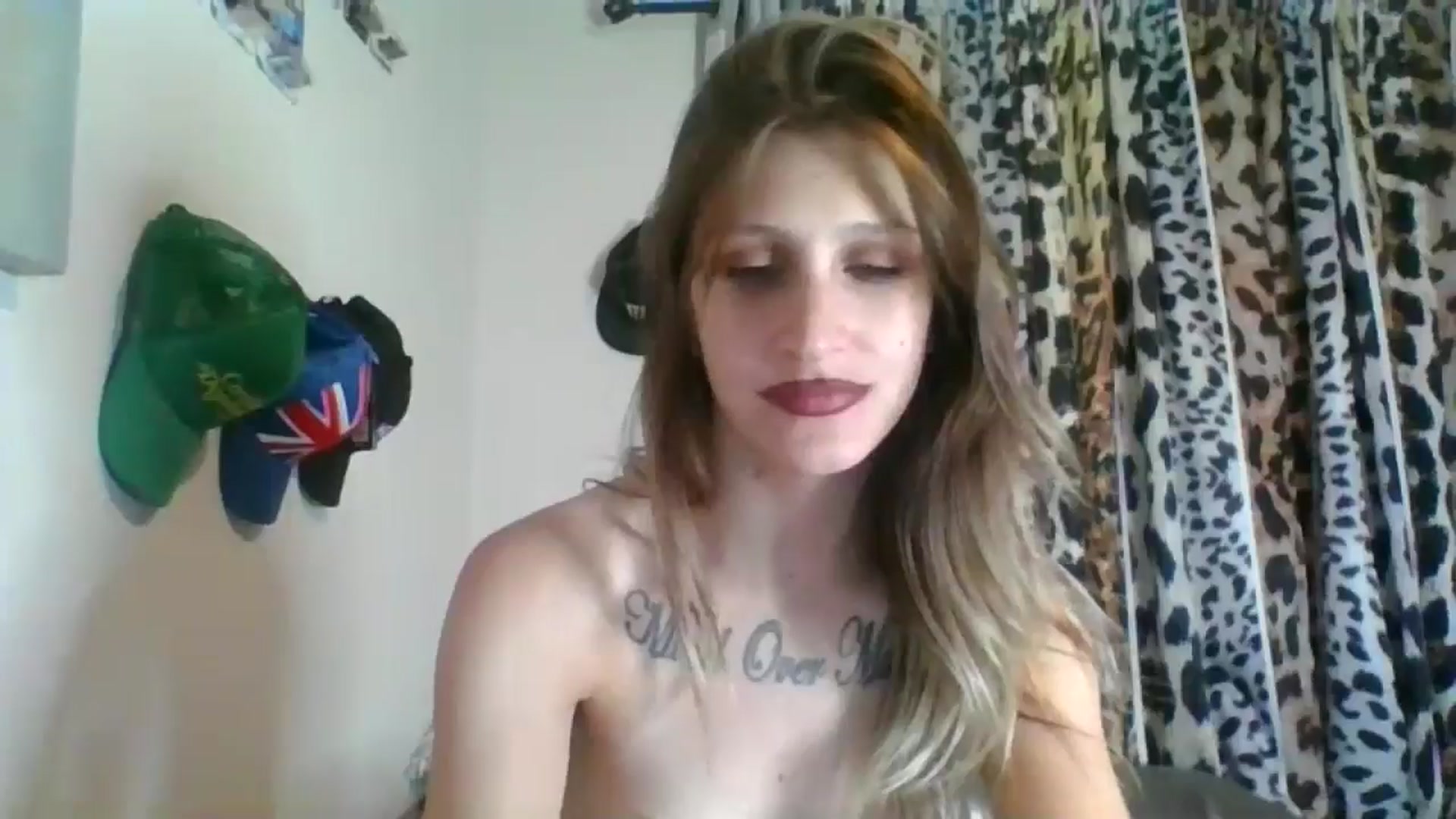 Gallery image thumbnail from Kezzlovesyou's myfreecams stream on, 12/23/2024, 07:56 image 2 of 20