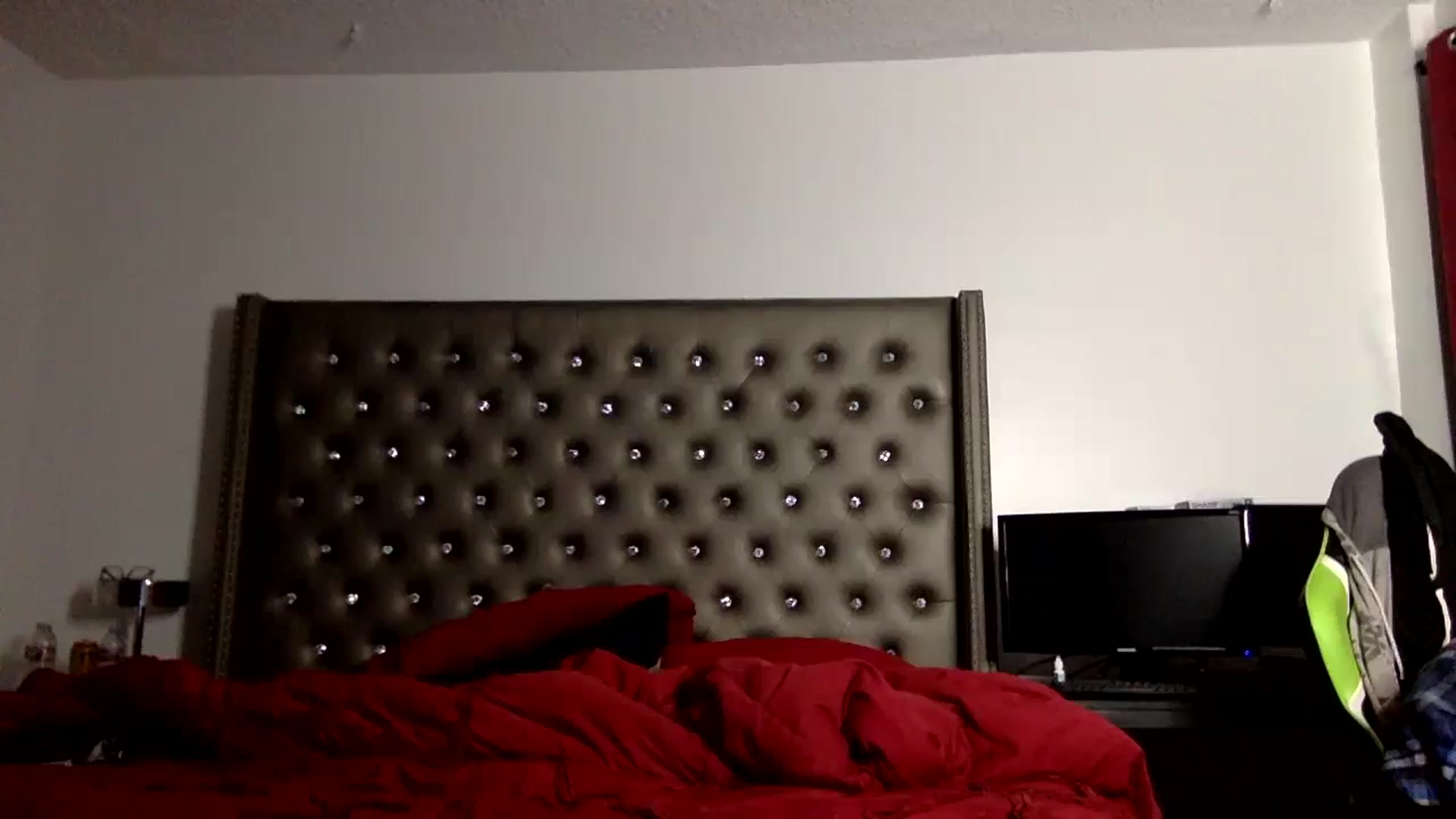 Gallery image thumbnail from Kezzlovesyou's myfreecams stream on, 01/02/2025, 02:14 image 17 of 20