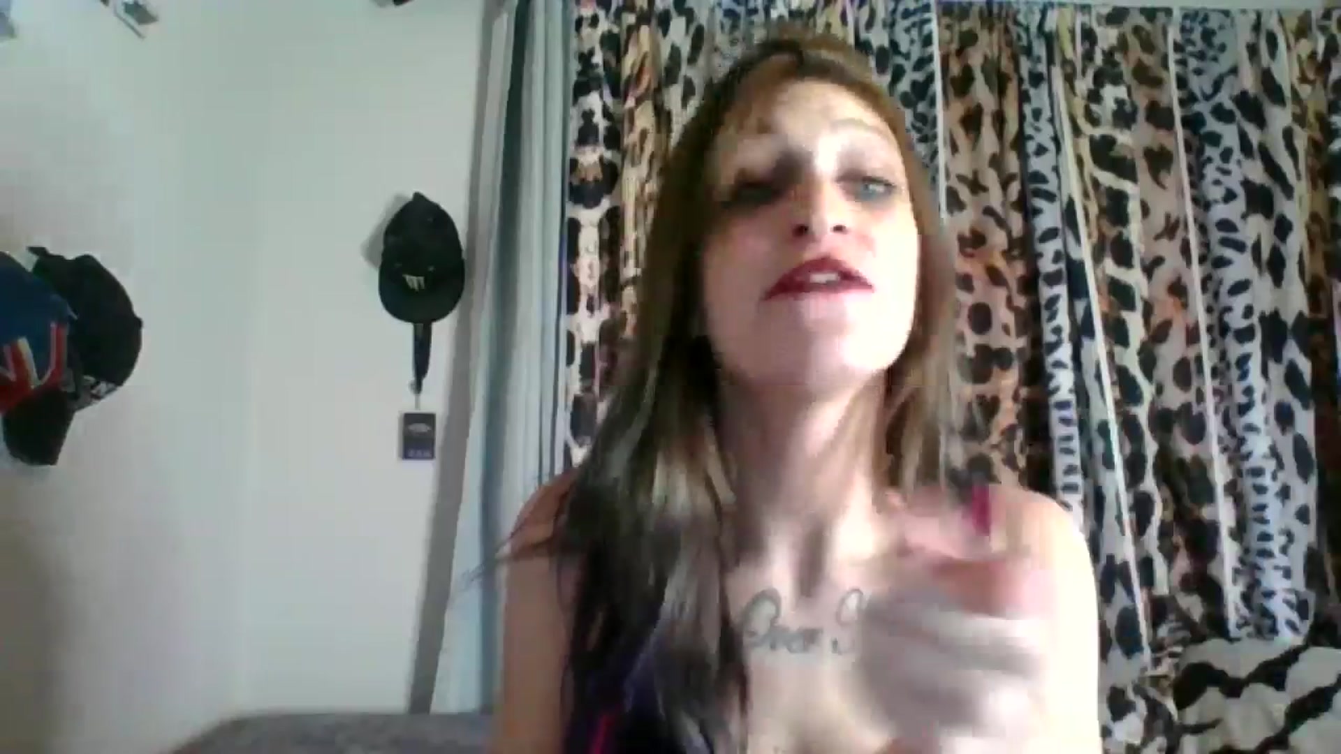 Gallery image thumbnail from Kezzlovesyou's myfreecams stream on, 02/05/2025, 08:17 image 11 of 20