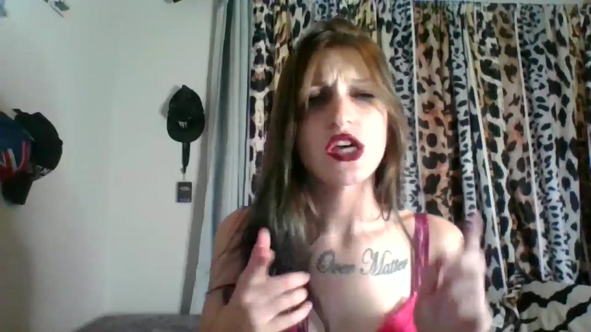 Gallery image thumbnail from Kezzlovesyou's myfreecams stream on, 02/05/2025, 08:17 image 10 of 20