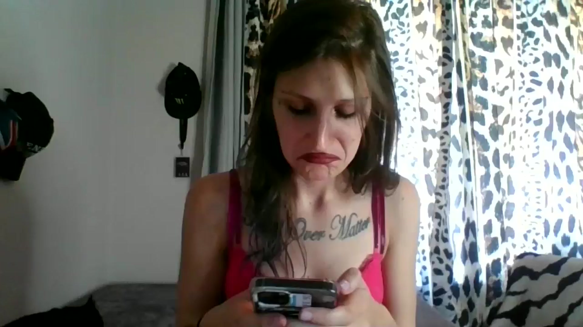 Gallery image thumbnail from Kezzlovesyou's myfreecams stream on, 02/05/2025, 21:47 image 15 of 20