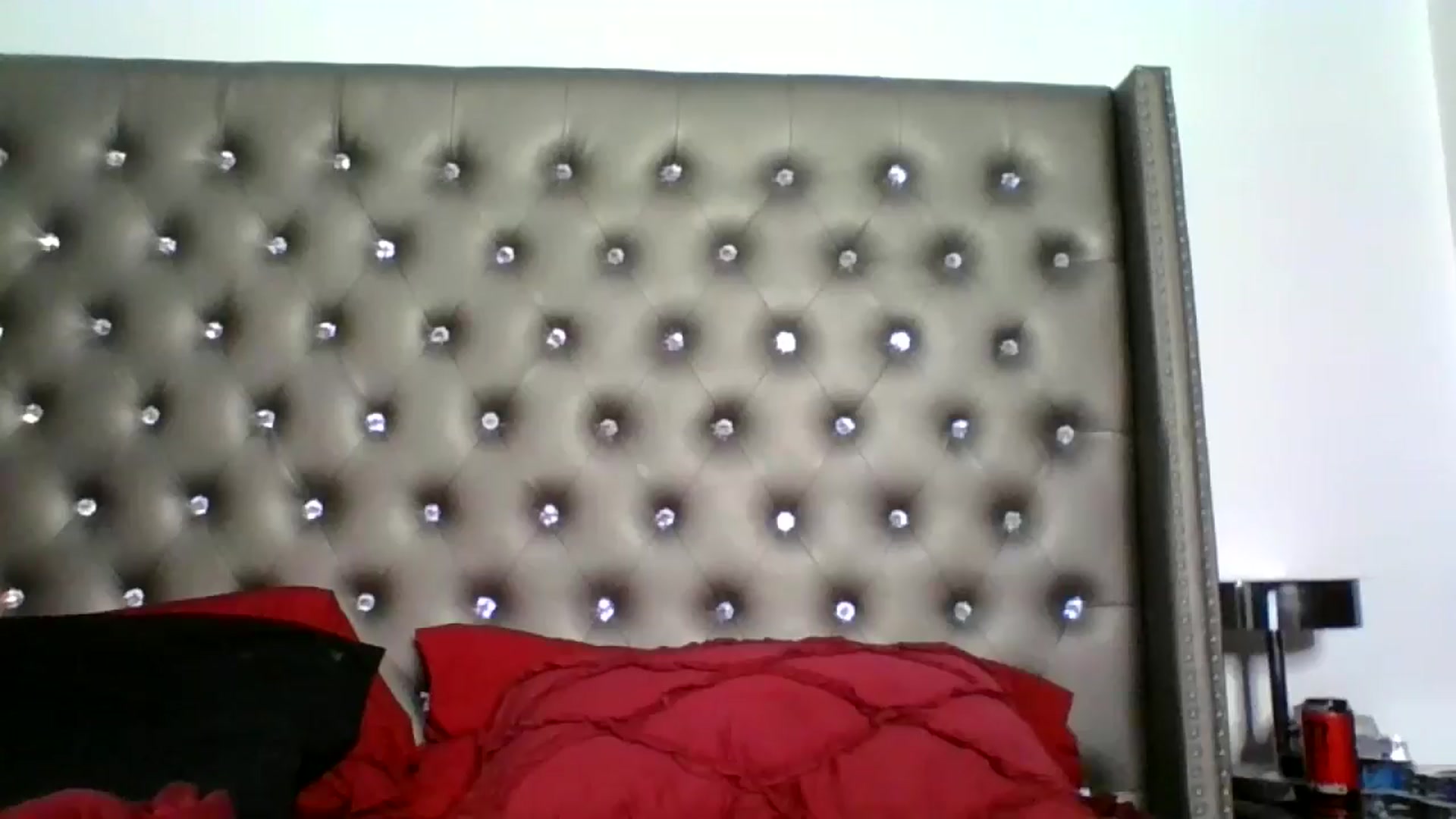 Gallery image thumbnail from Kezzlovesyou's myfreecams stream on, 02/14/2025, 24:59 image 19 of 20