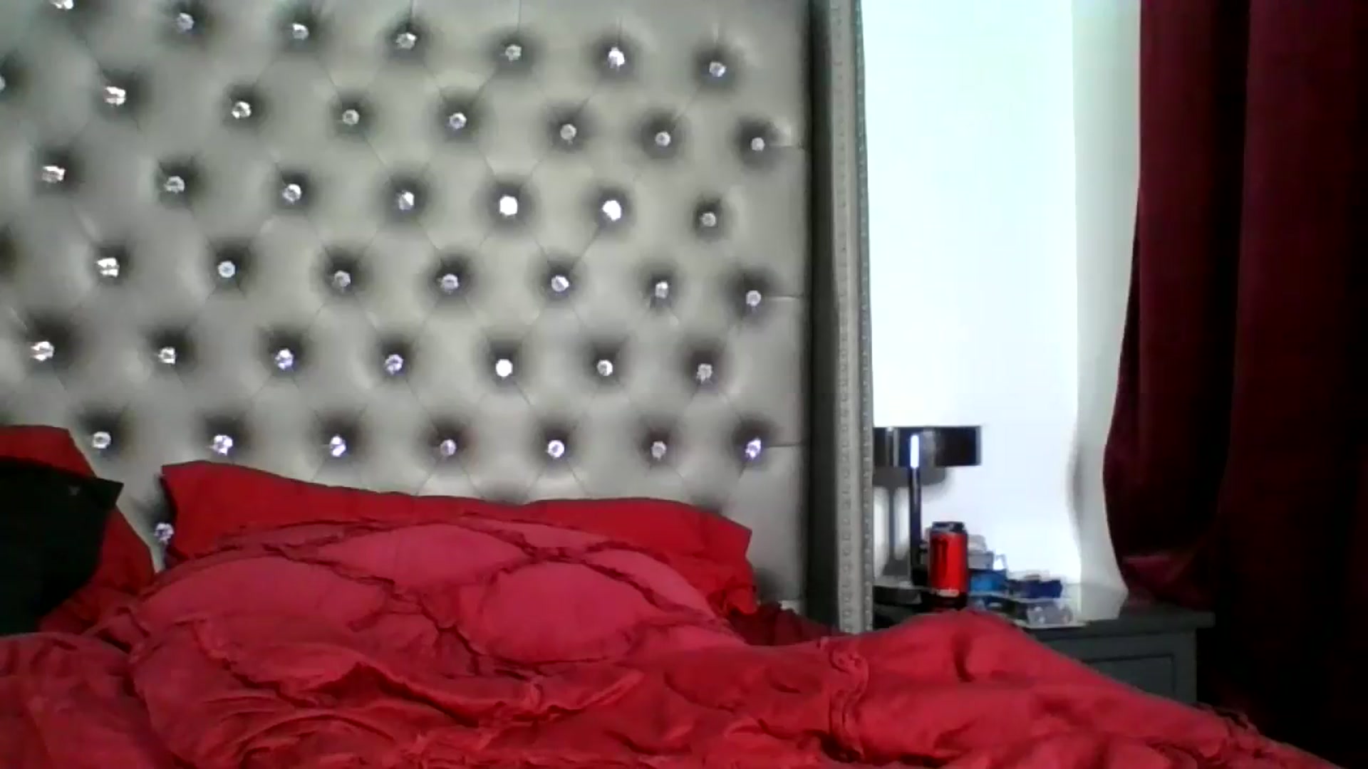 Gallery image thumbnail from Kezzlovesyou's myfreecams stream on, 02/14/2025, 24:59 image 7 of 20