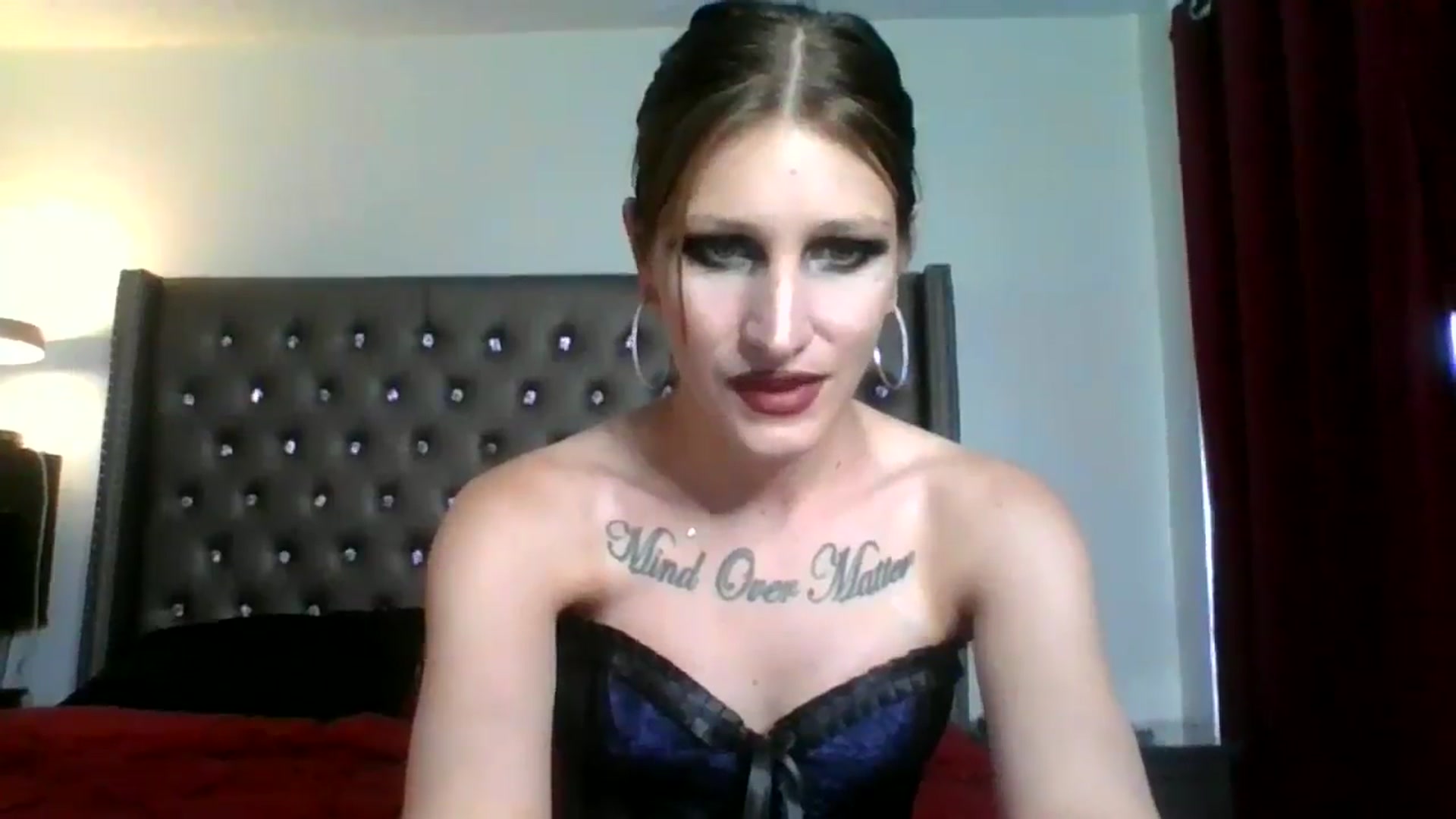 Gallery image thumbnail from Kezzlovesyou's myfreecams stream on, 02/28/2025, 02:27 image 11 of 20