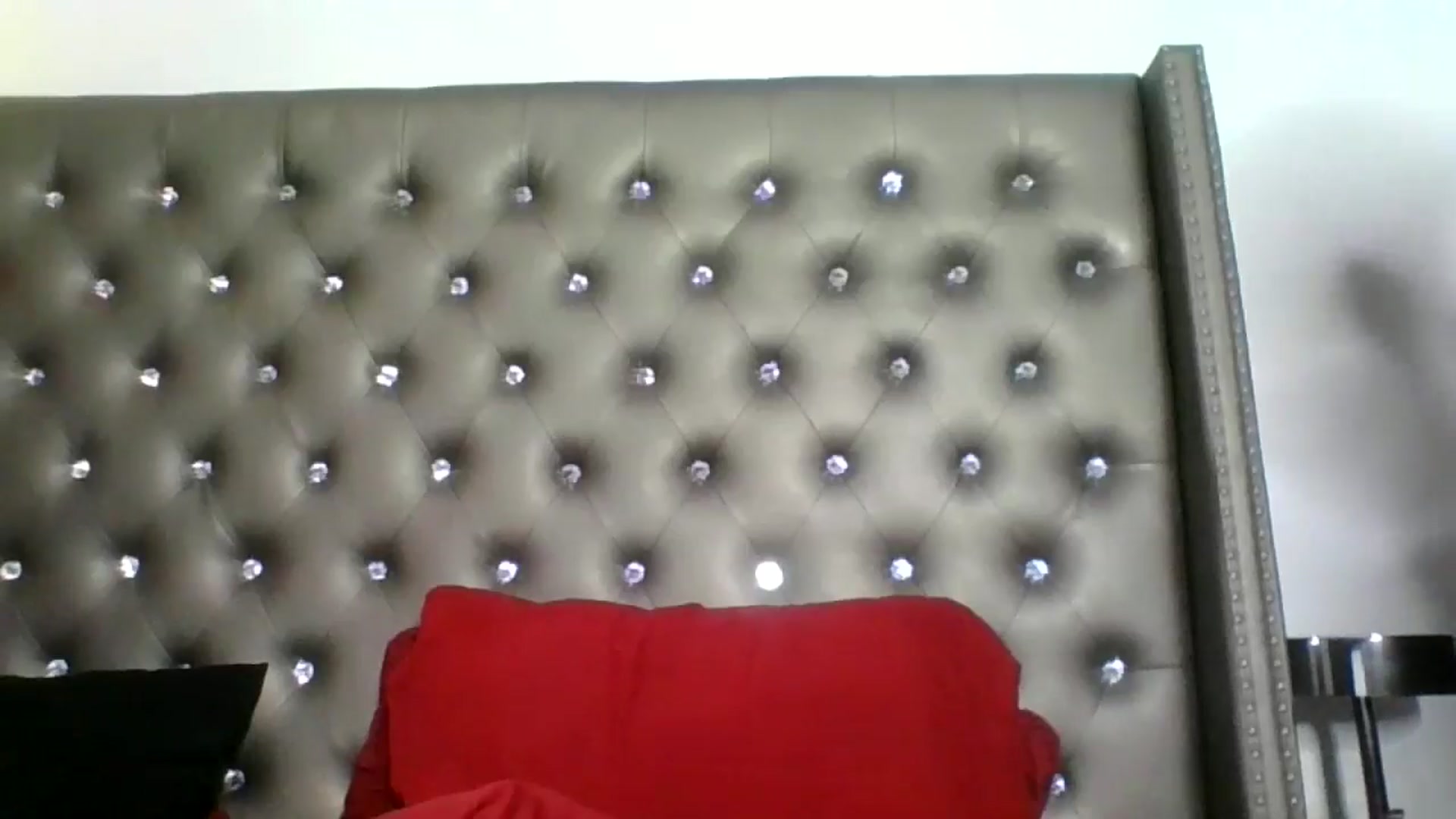 Gallery image thumbnail from Kezzlovesyou's myfreecams stream on, 02/28/2025, 02:27 image 18 of 20