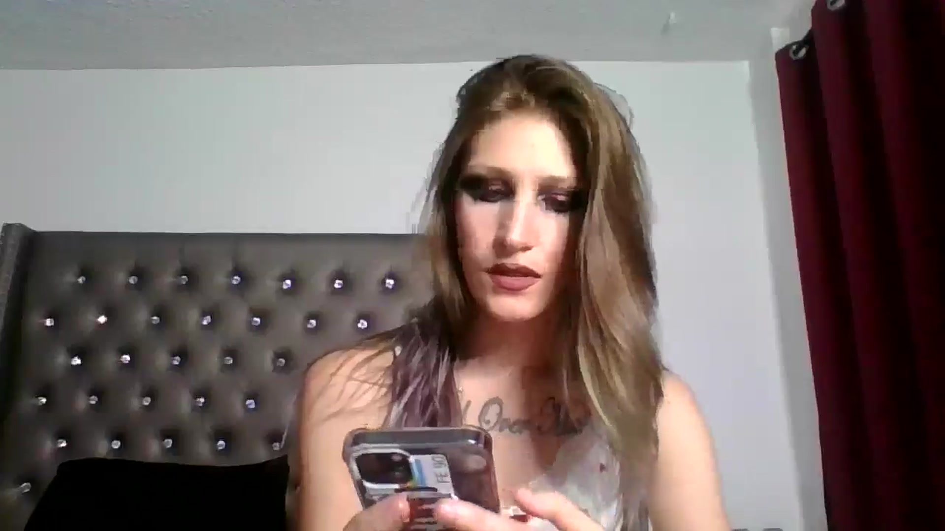 Gallery image thumbnail from Kezzlovesyou's myfreecams stream on, 03/02/2025, 02:58 image 9 of 20