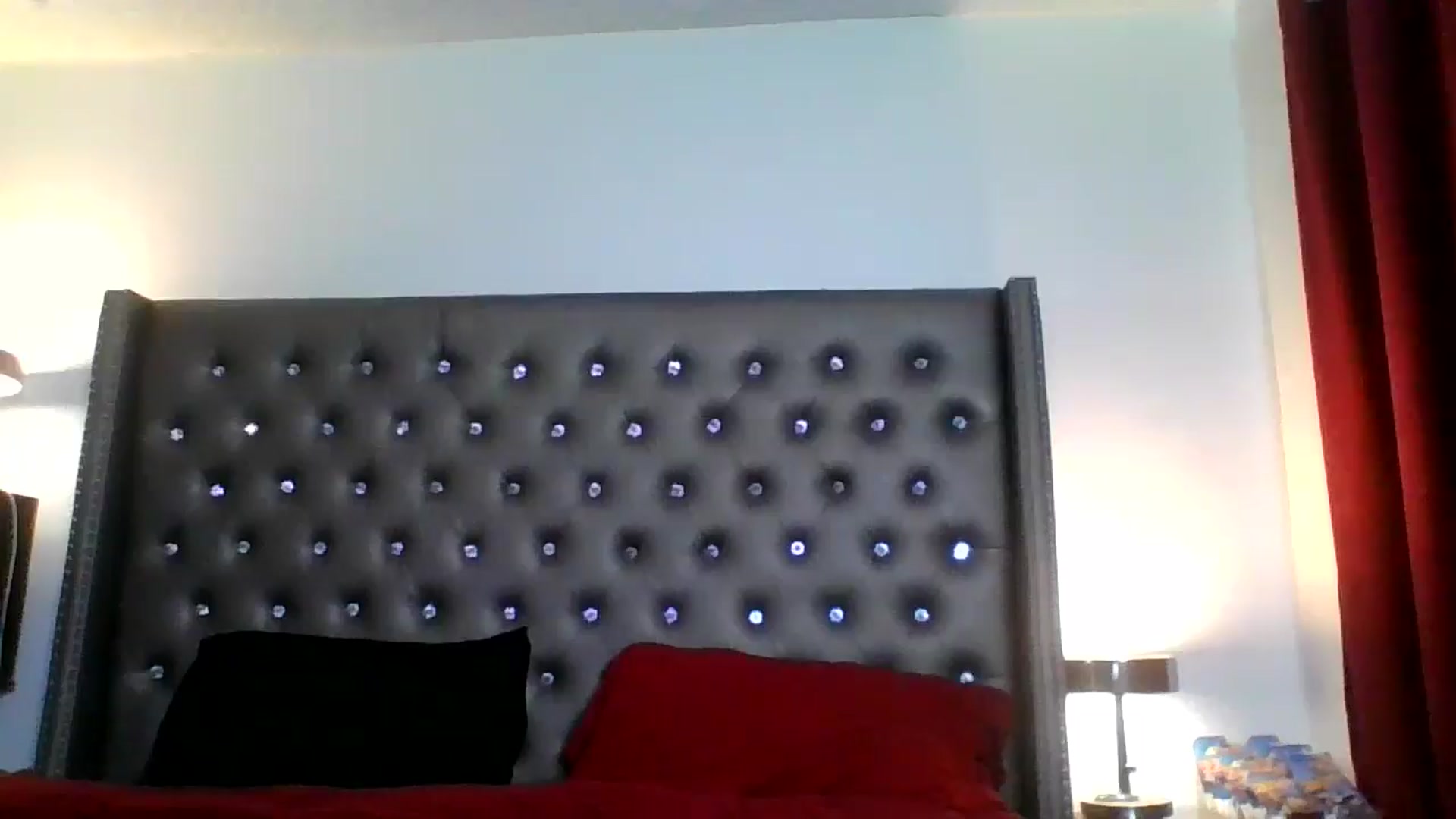 Gallery image thumbnail from Kezzlovesyou's myfreecams stream on, 03/02/2025, 04:28 image 1 of 20