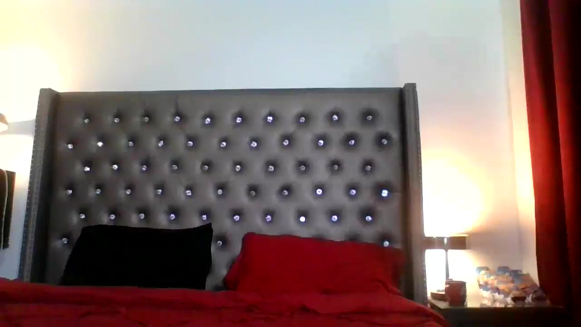 Gallery image thumbnail from Kezzlovesyou's myfreecams stream on, 03/02/2025, 04:28 image 13 of 20